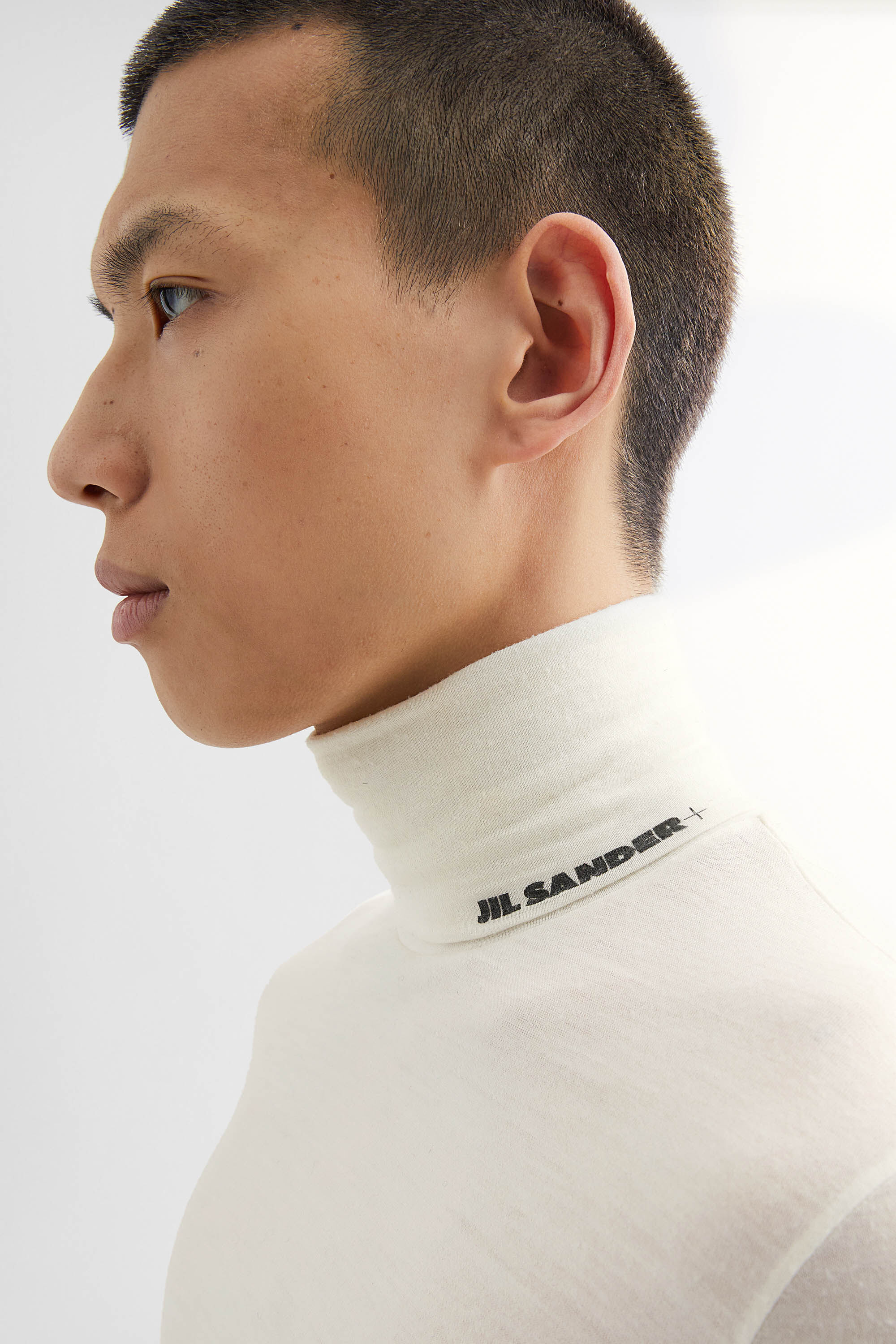 High-Neck T-Shirt - 4