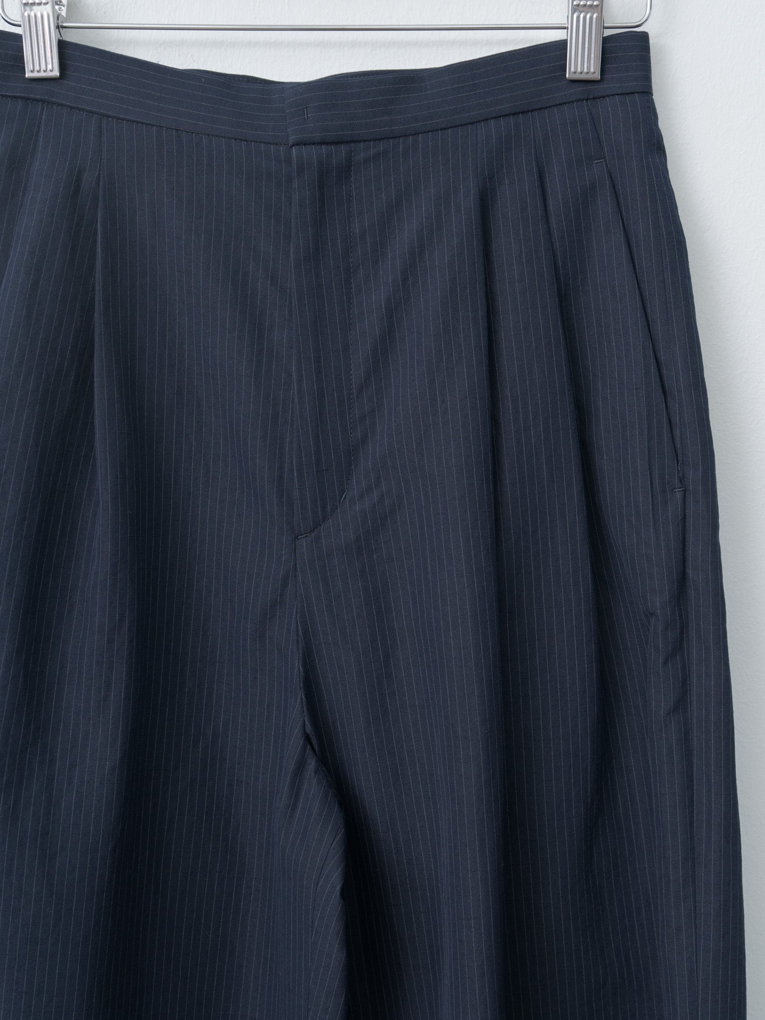 Silk Linen Shantung Two Tucked Pants - Navy x Pinstripe - 5