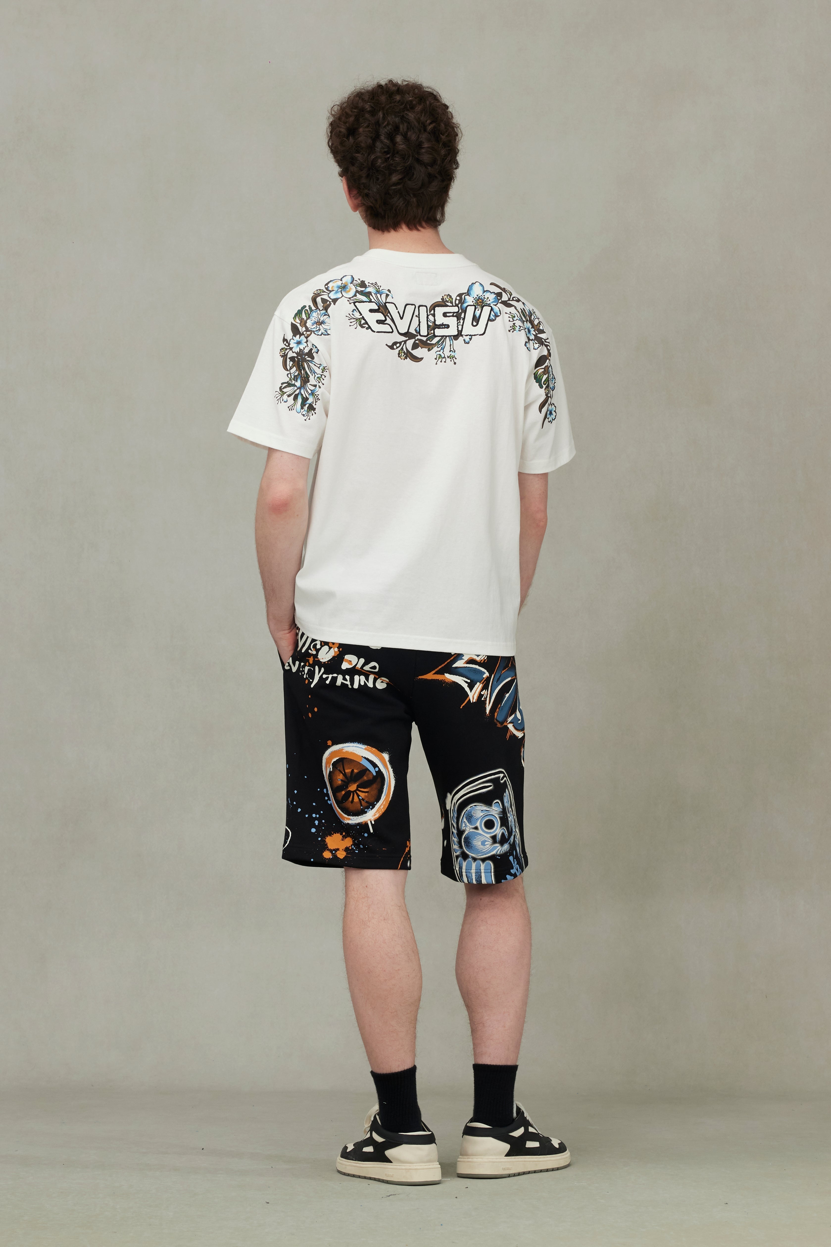 Graffiti Print Regular Fit Sweatshorts - 4