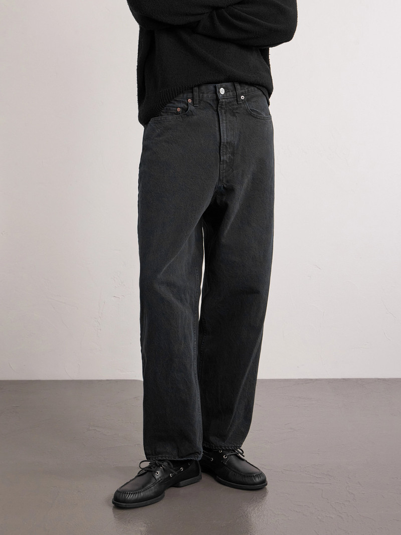 Straight-Leg Jeans 3
