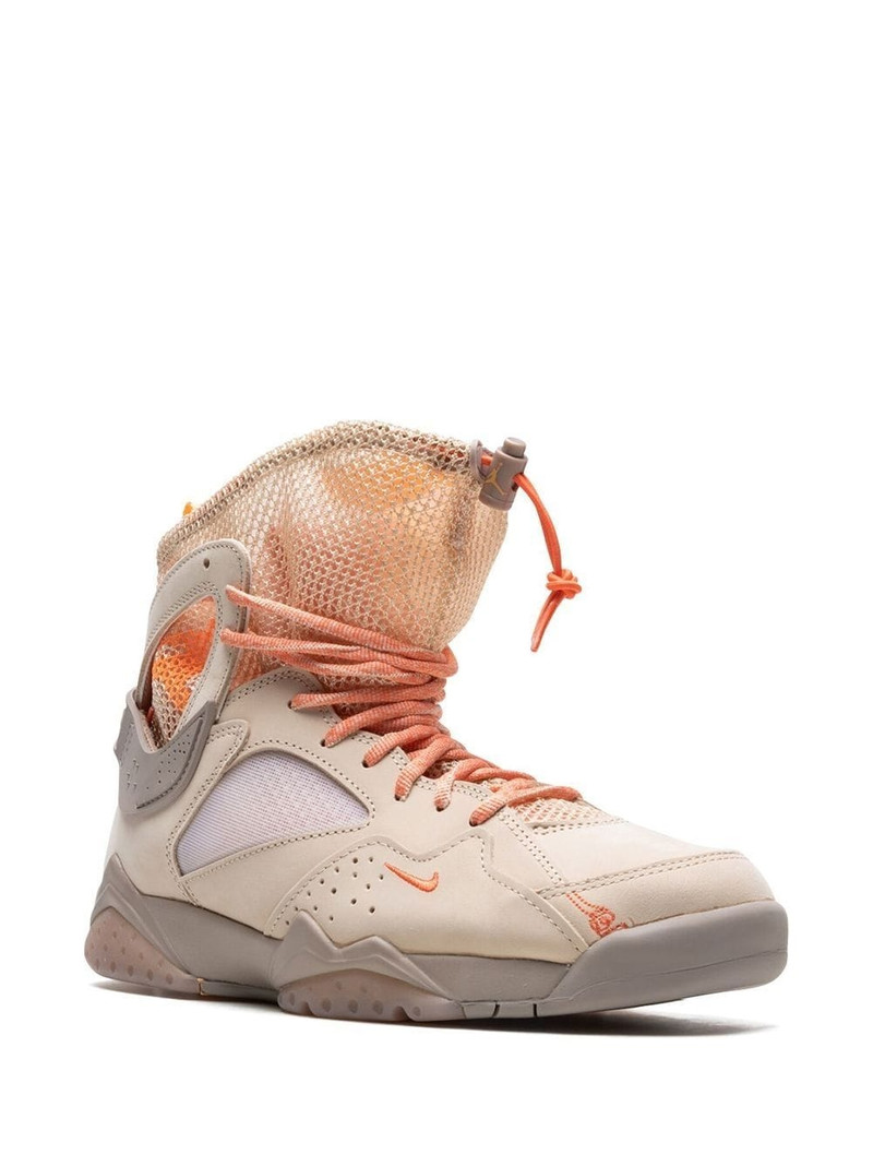Jordan x Bephie’s Beauty Supply Air Jordan 7 Retro sneakers outlook