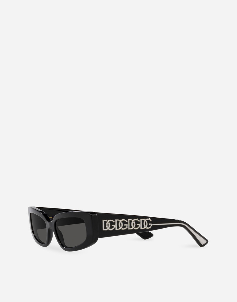 Dolce & Gabbana DG Essentials sunglasses outlook