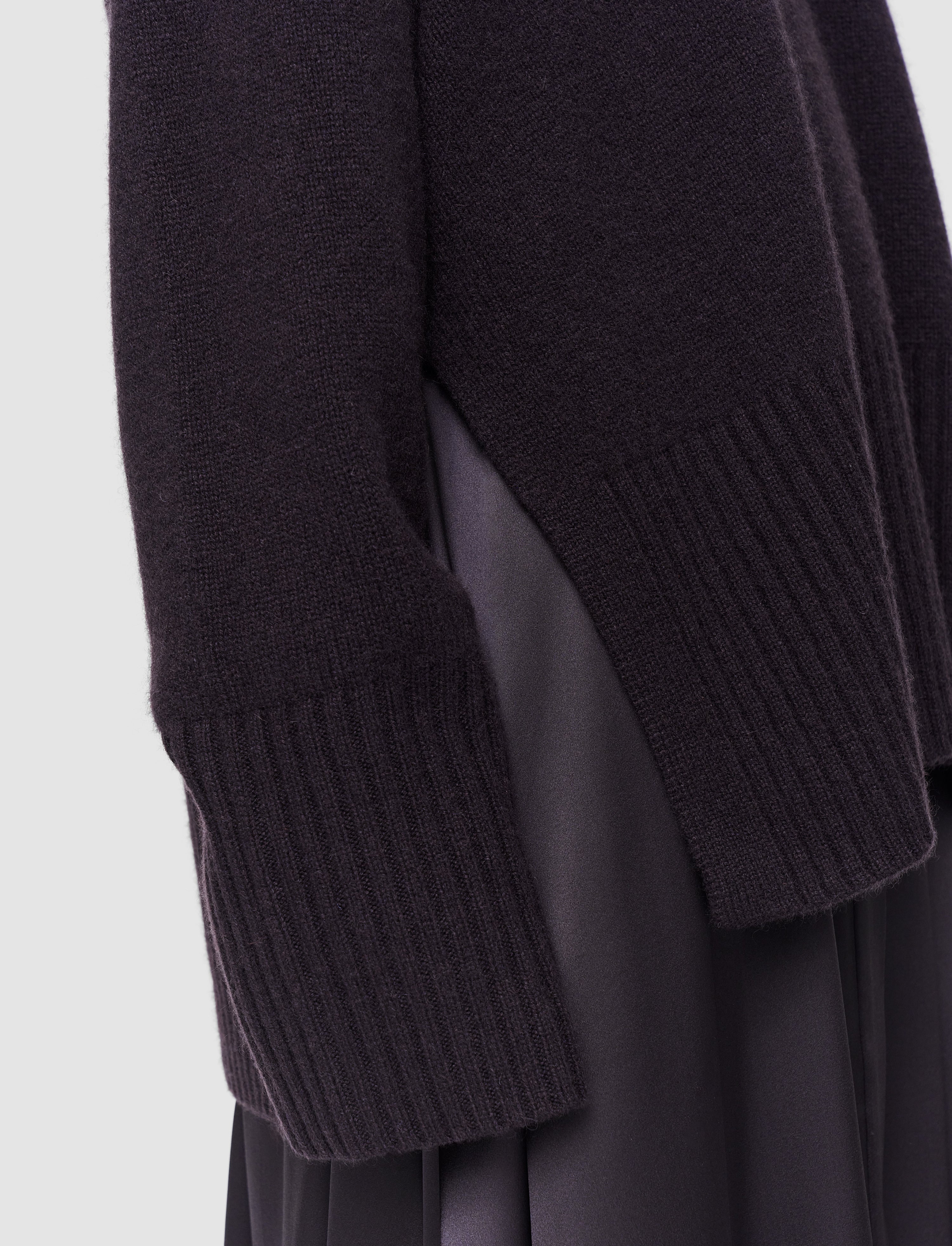 Luxe Cashmere V Neck Jumper - 5