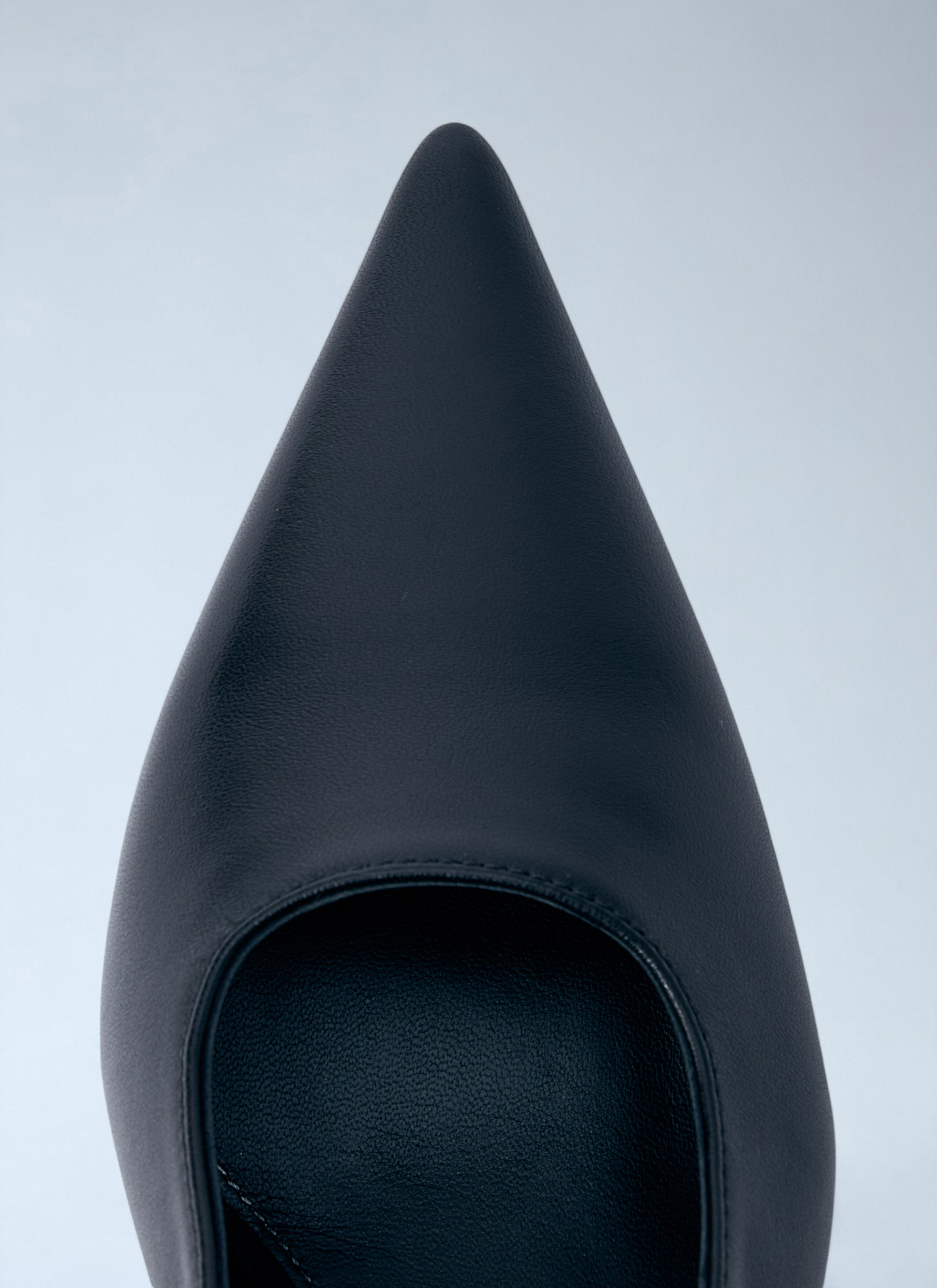 Classic Leather Slingback Heels - 6