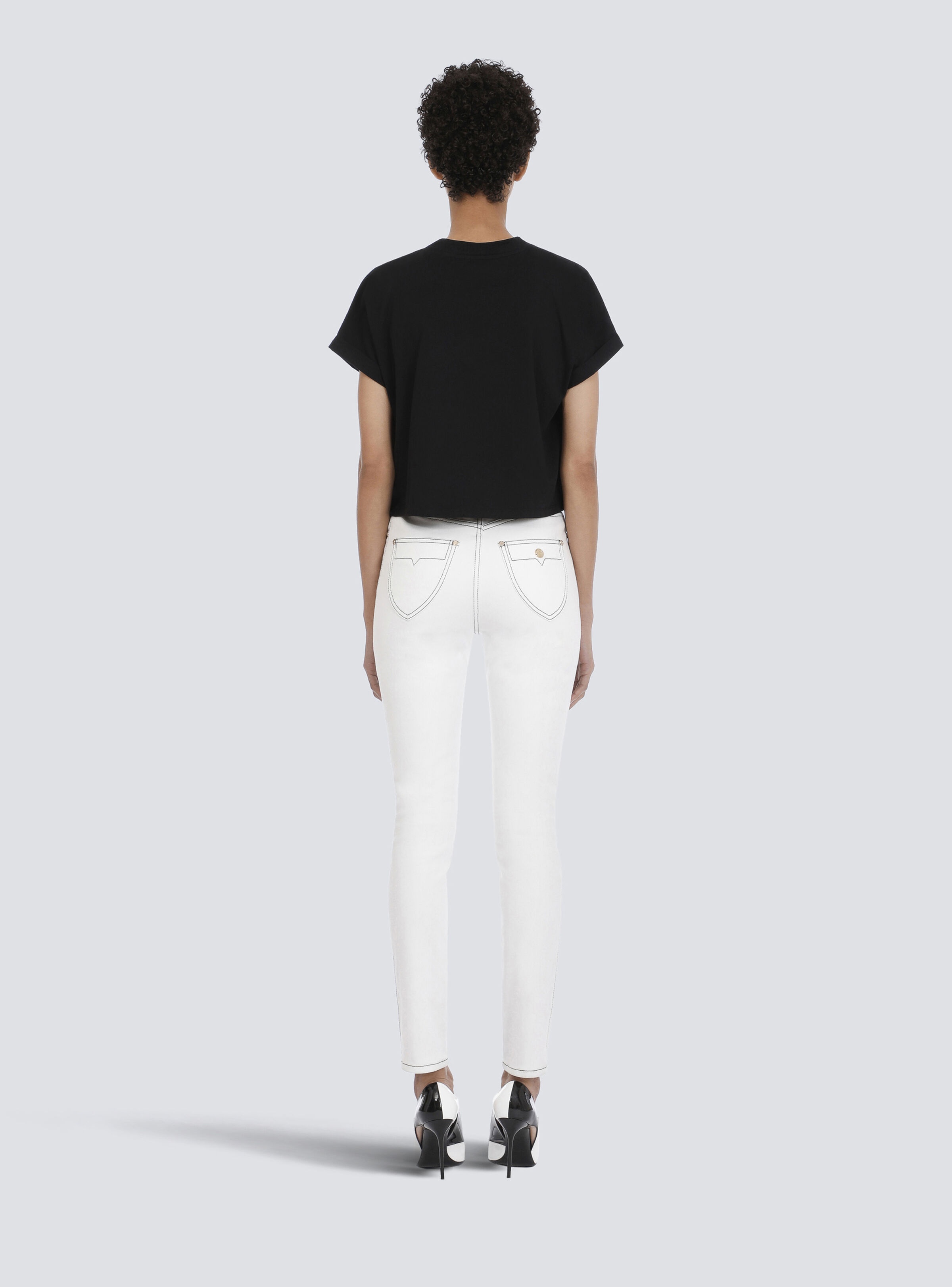 Cropped eco-designed cotton T-shirt with small flocked Balmain logo - 5