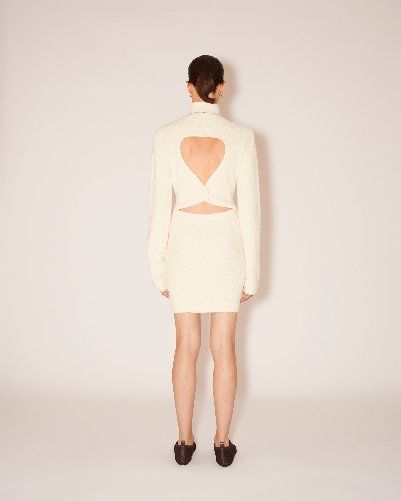 LOLA - Terry-knit long sleeve cutout back dress - Creme - 5