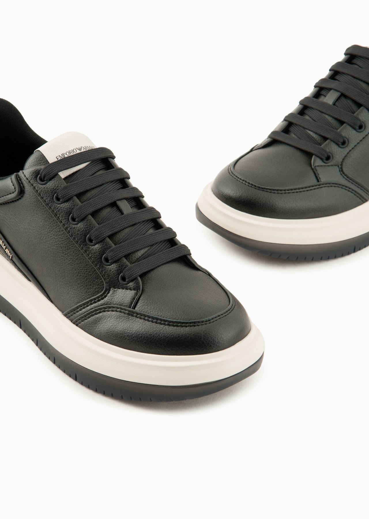 Hammered-leather sneakers with side logo - 5