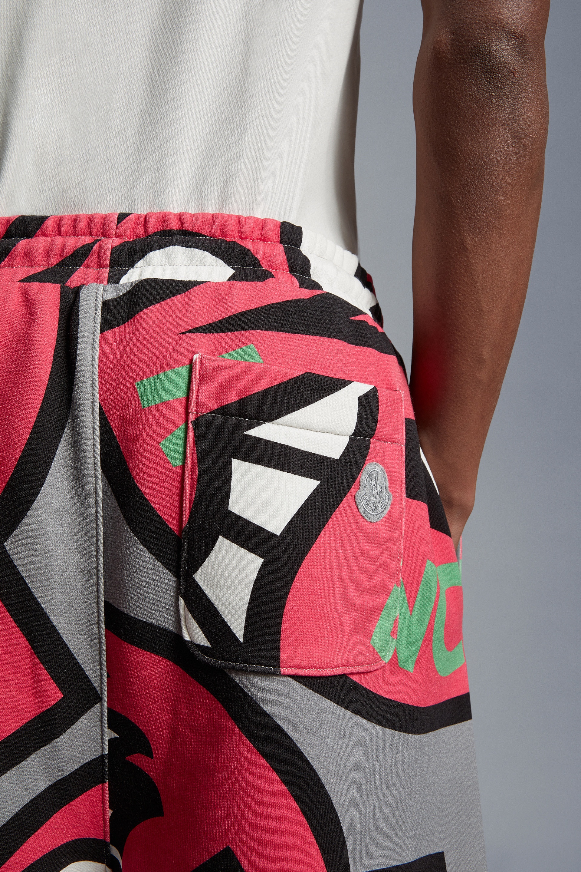 Logo Print Shorts - 4