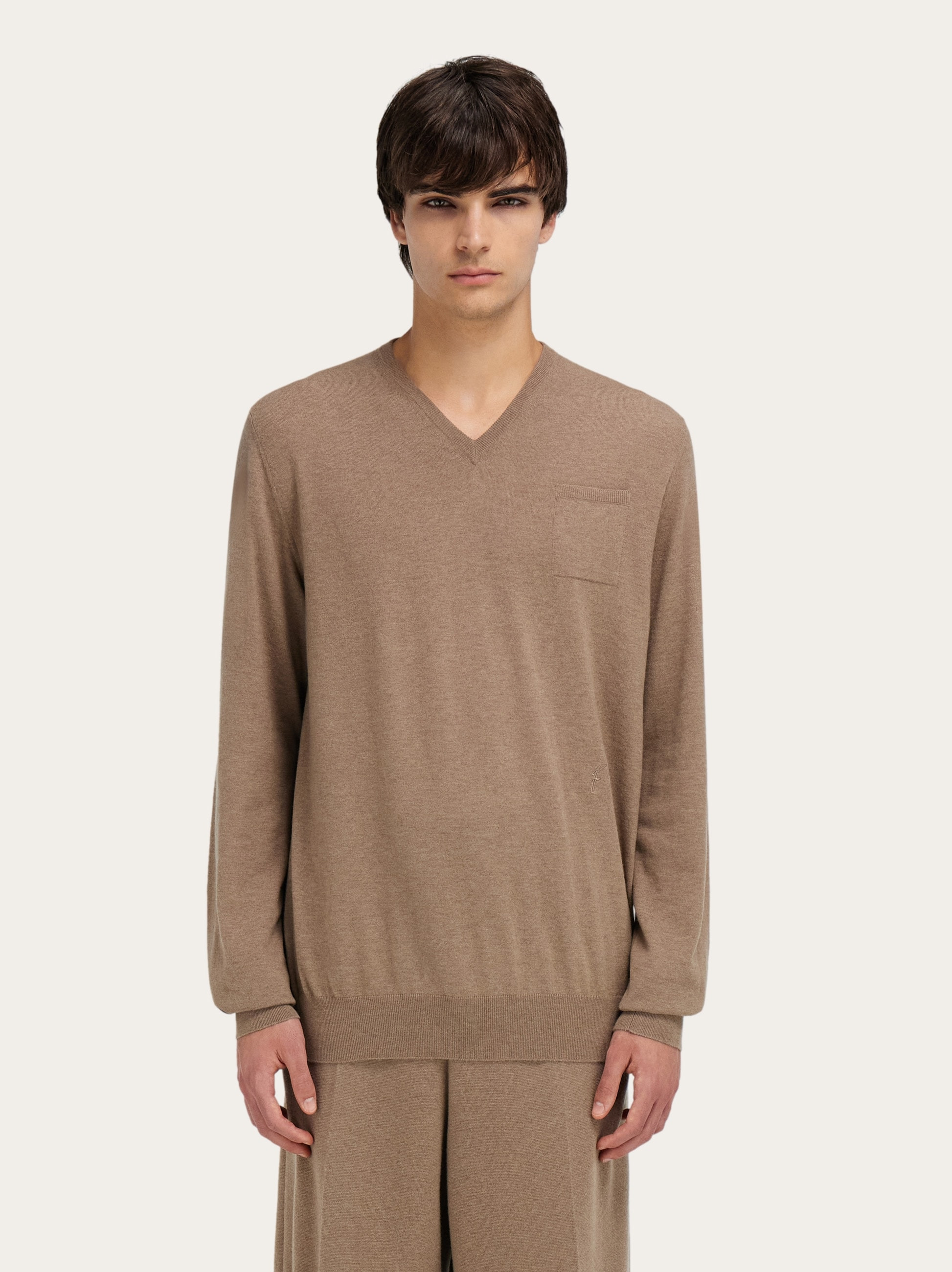 V-neck sweater with pocket detail - 2