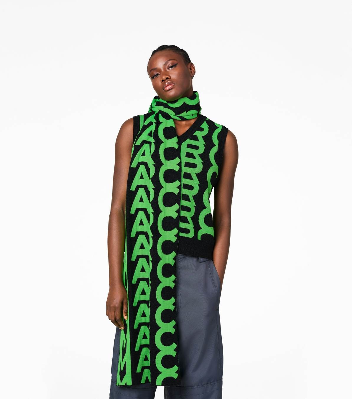 THE MONOGRAM KNIT SCARF - 4