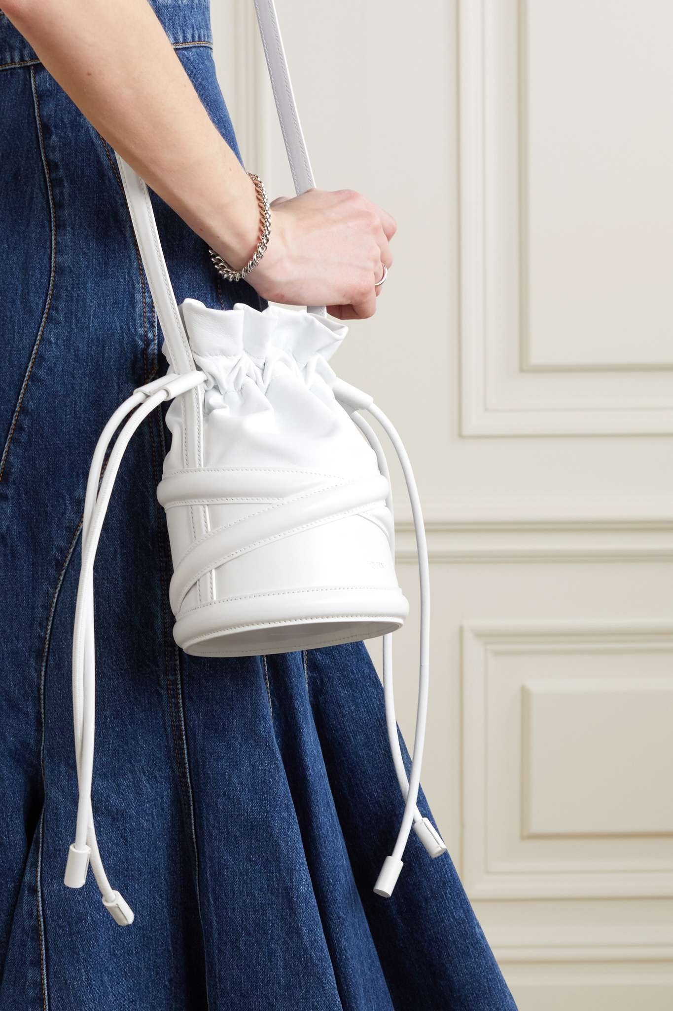 Soft Curve mini leather bucket bag - 2