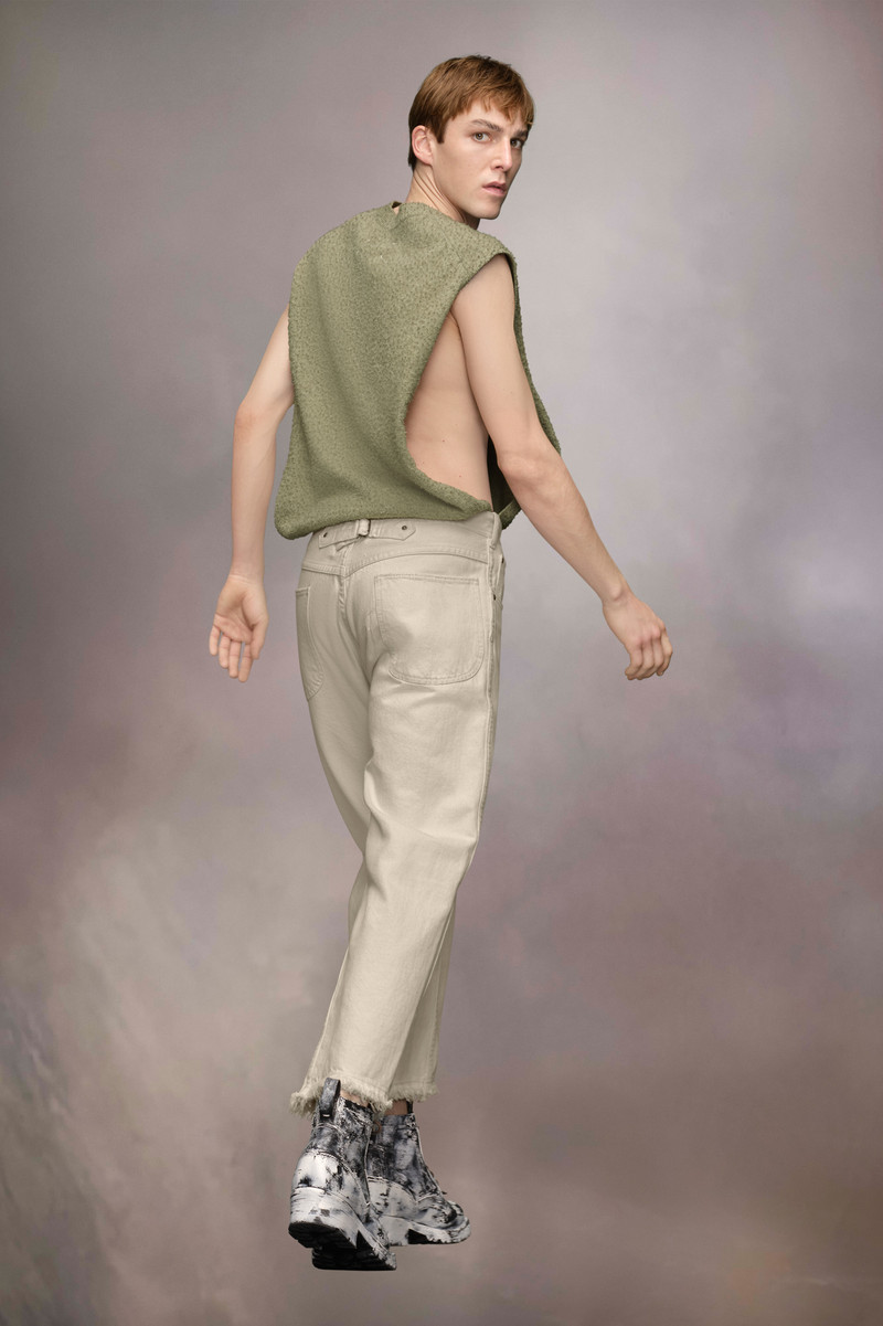 Frayed jeans 5