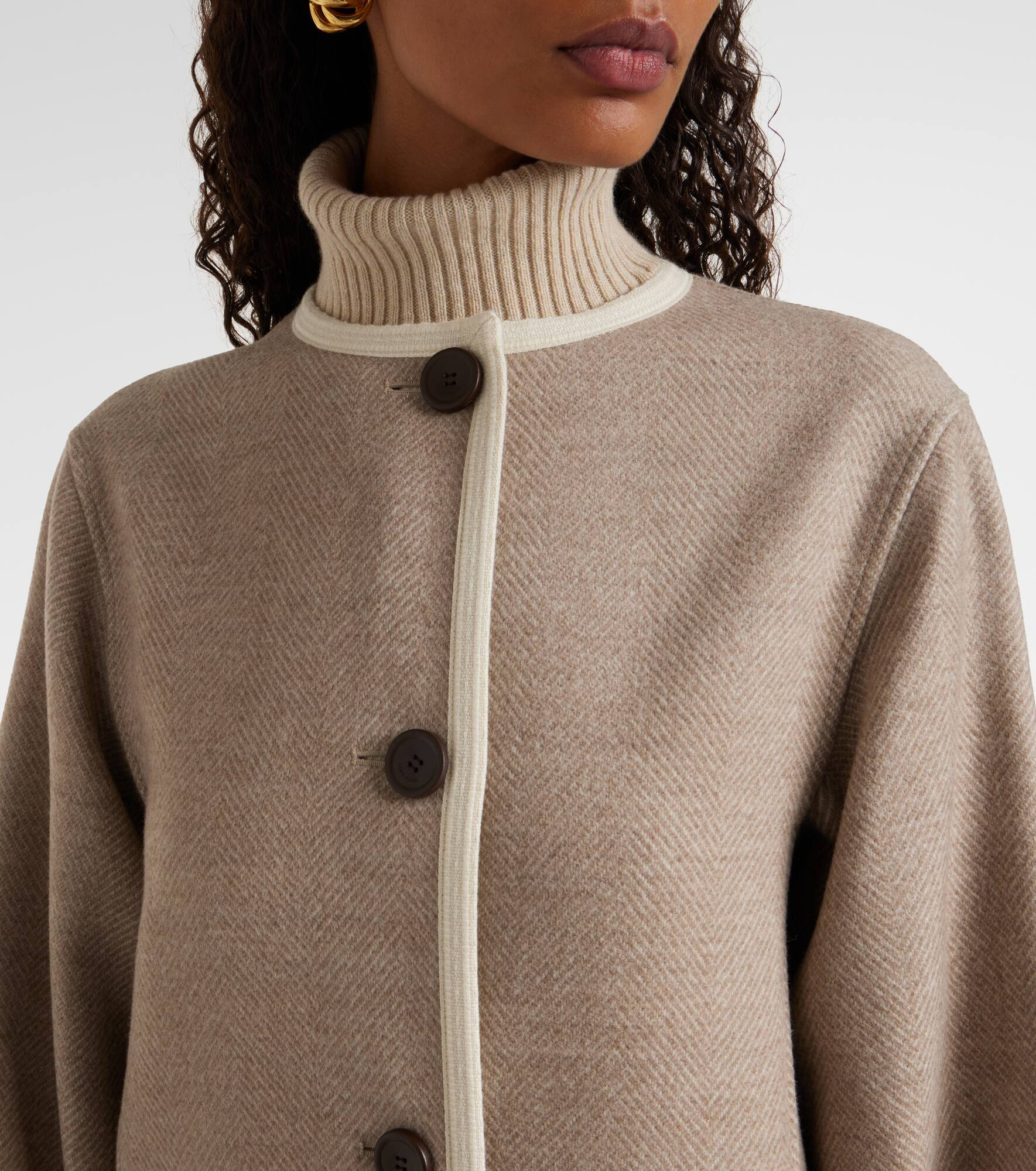 Virgin wool coat - 4
