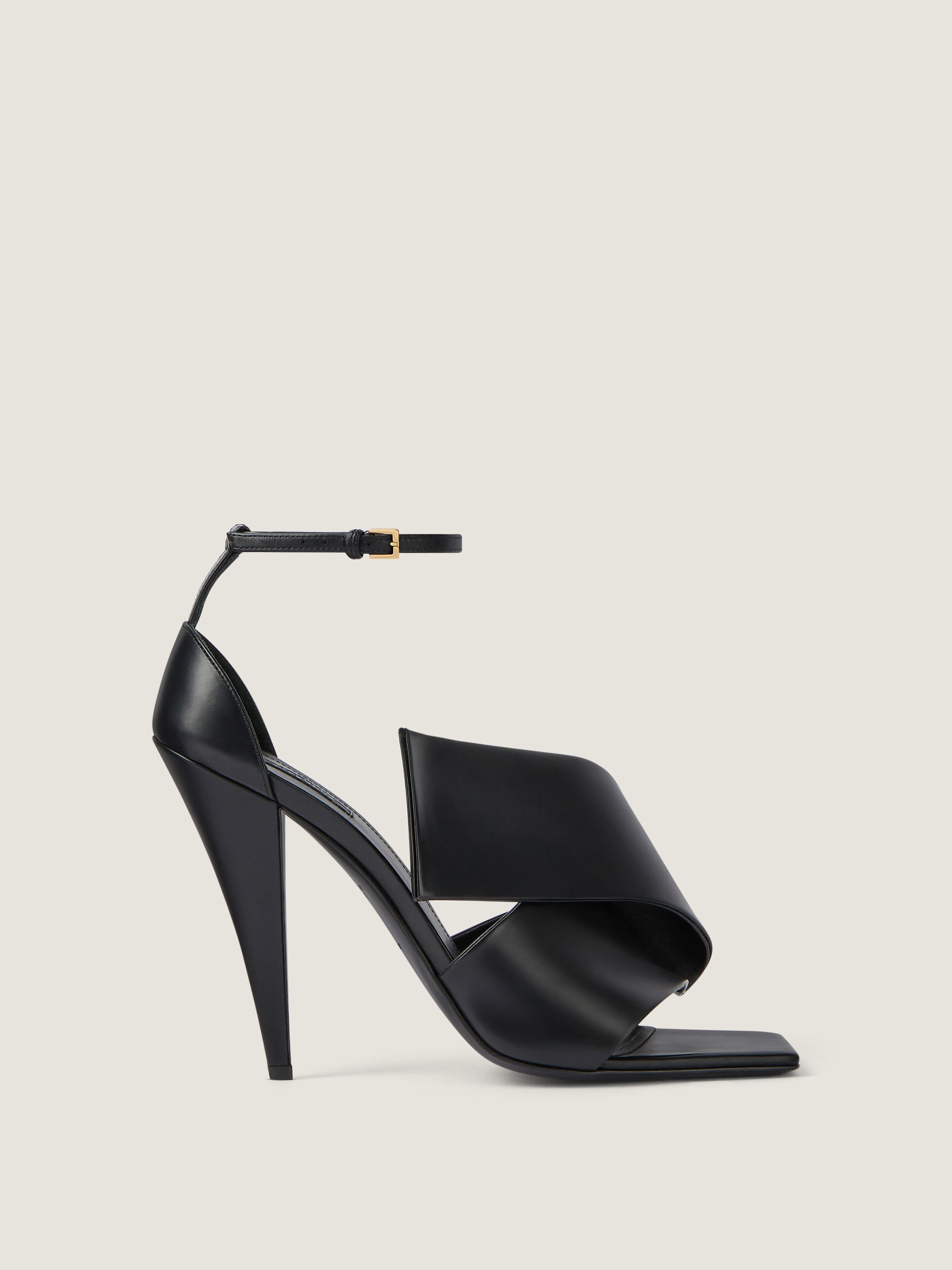 SLICED SQUARE HEELED SANDALS IN LEATHER - 3