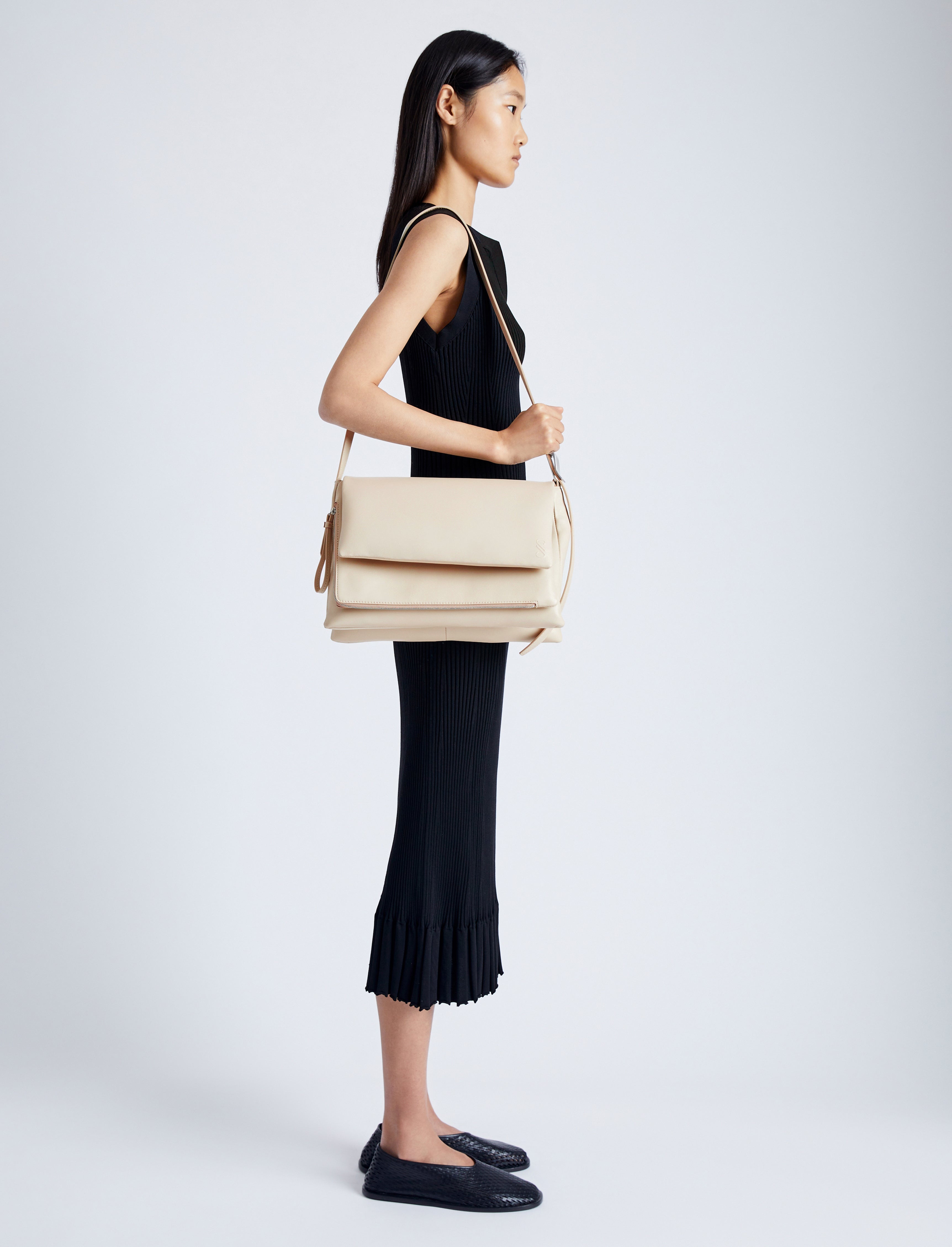 City Messenger Bag - 2