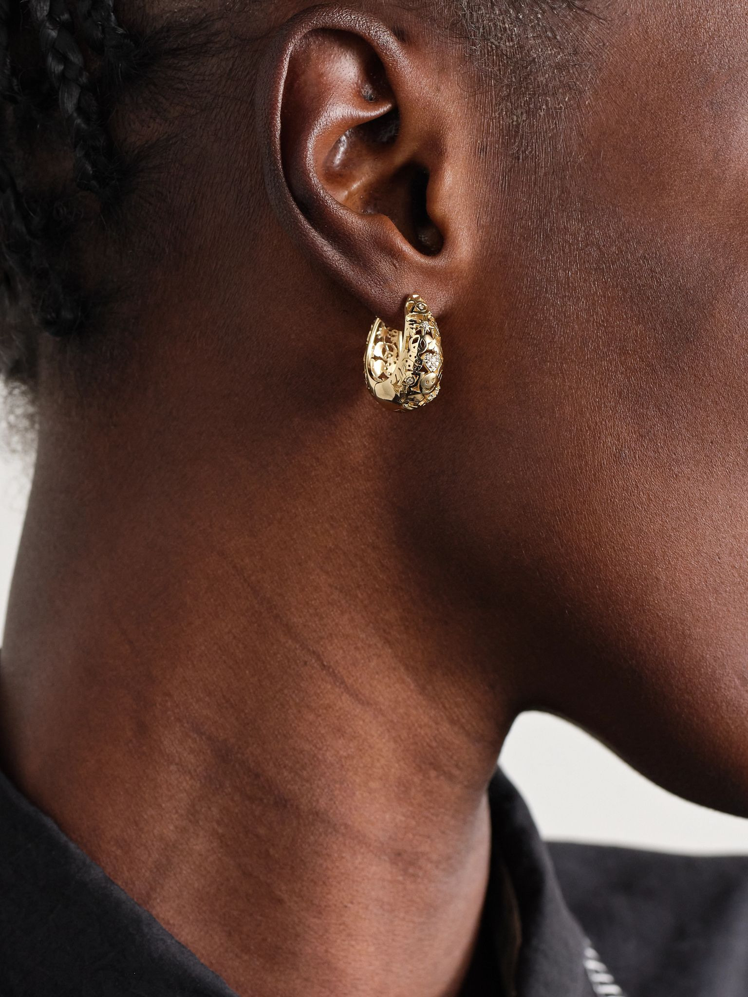 Icon Wallpaper 14-karat gold diamond hoop earrings Gold - 2