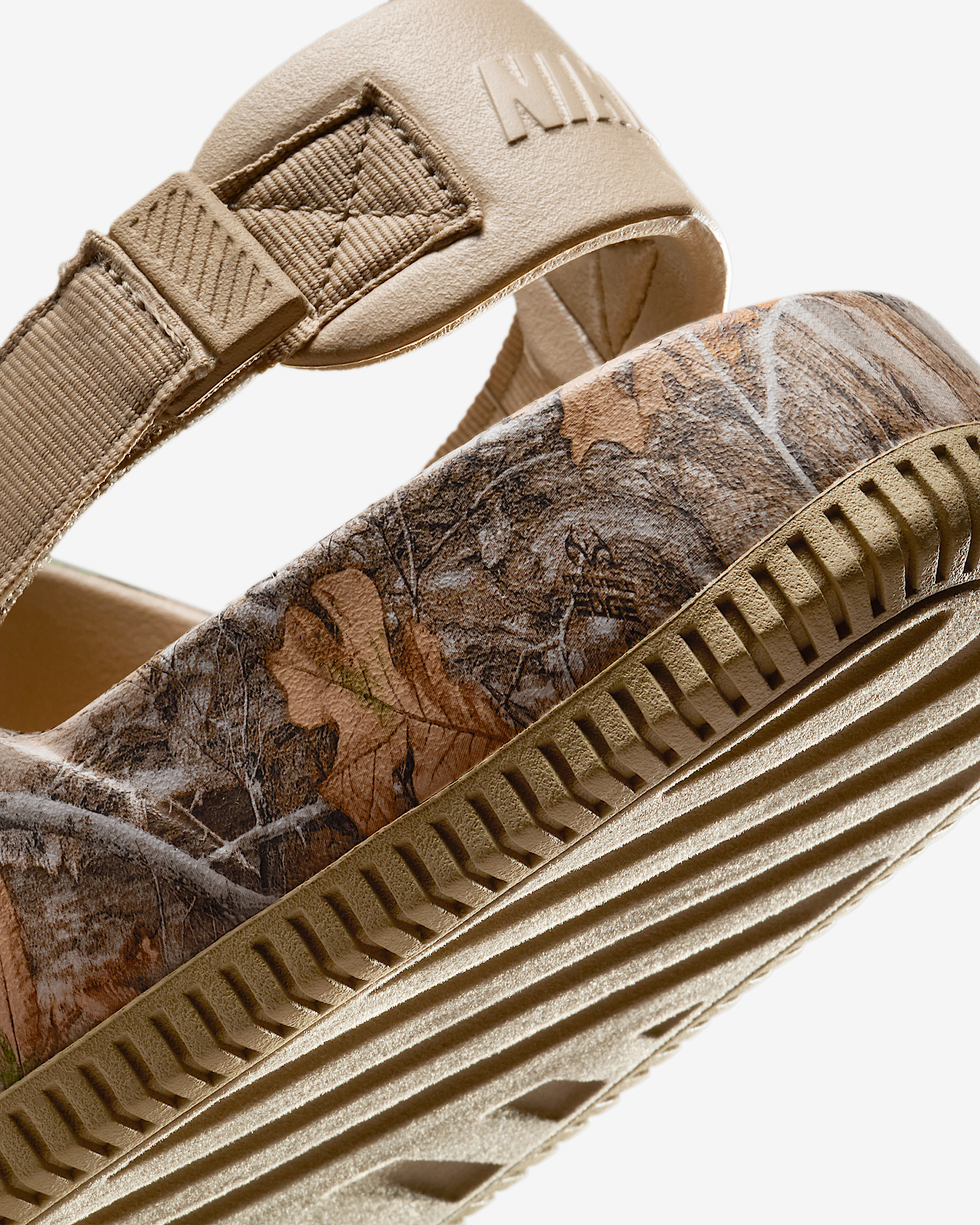 Nike Calm RealTree Men's Shoes - 8