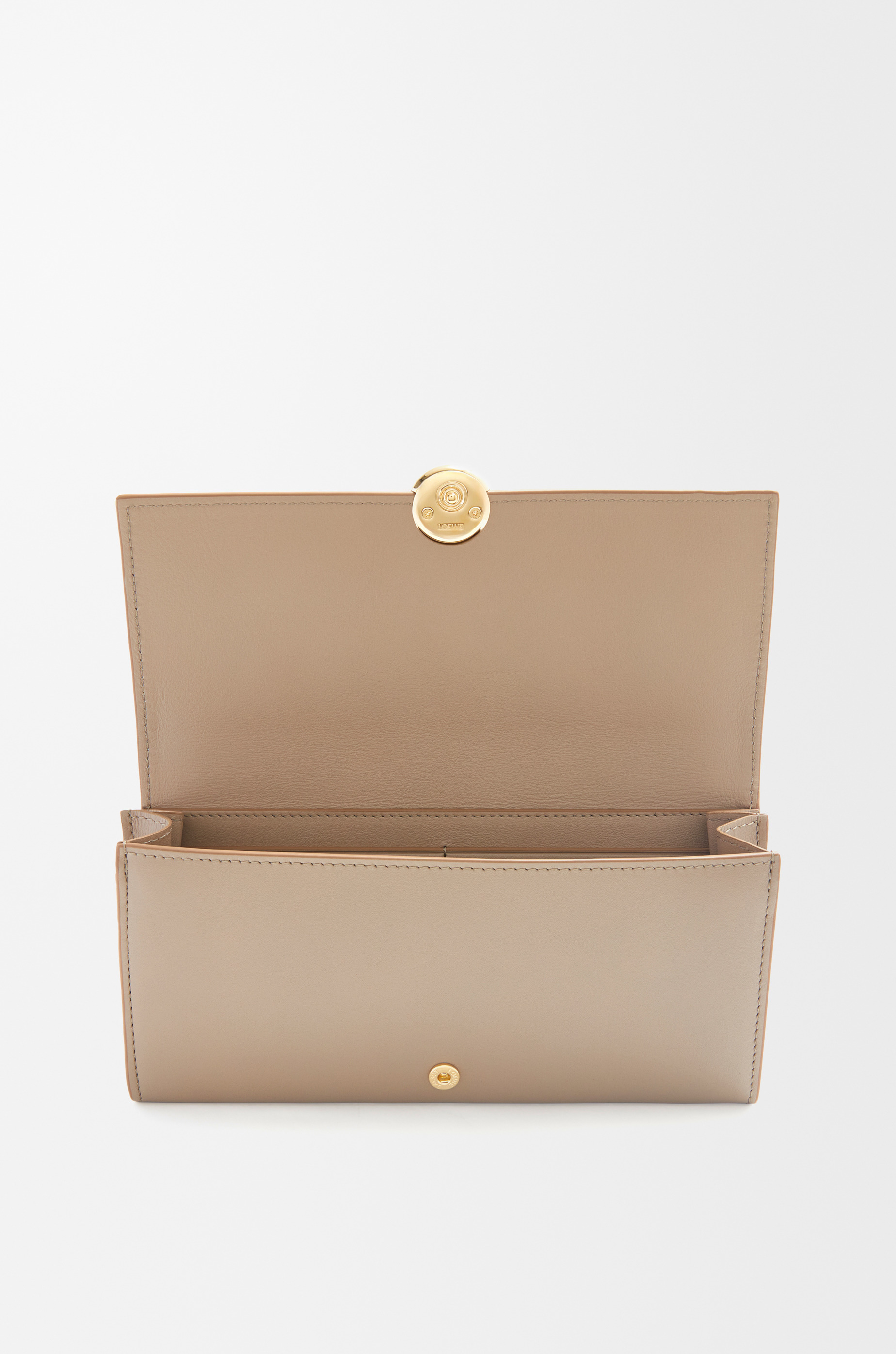 Pebble continental wallet in shiny nappa calfskin - 2