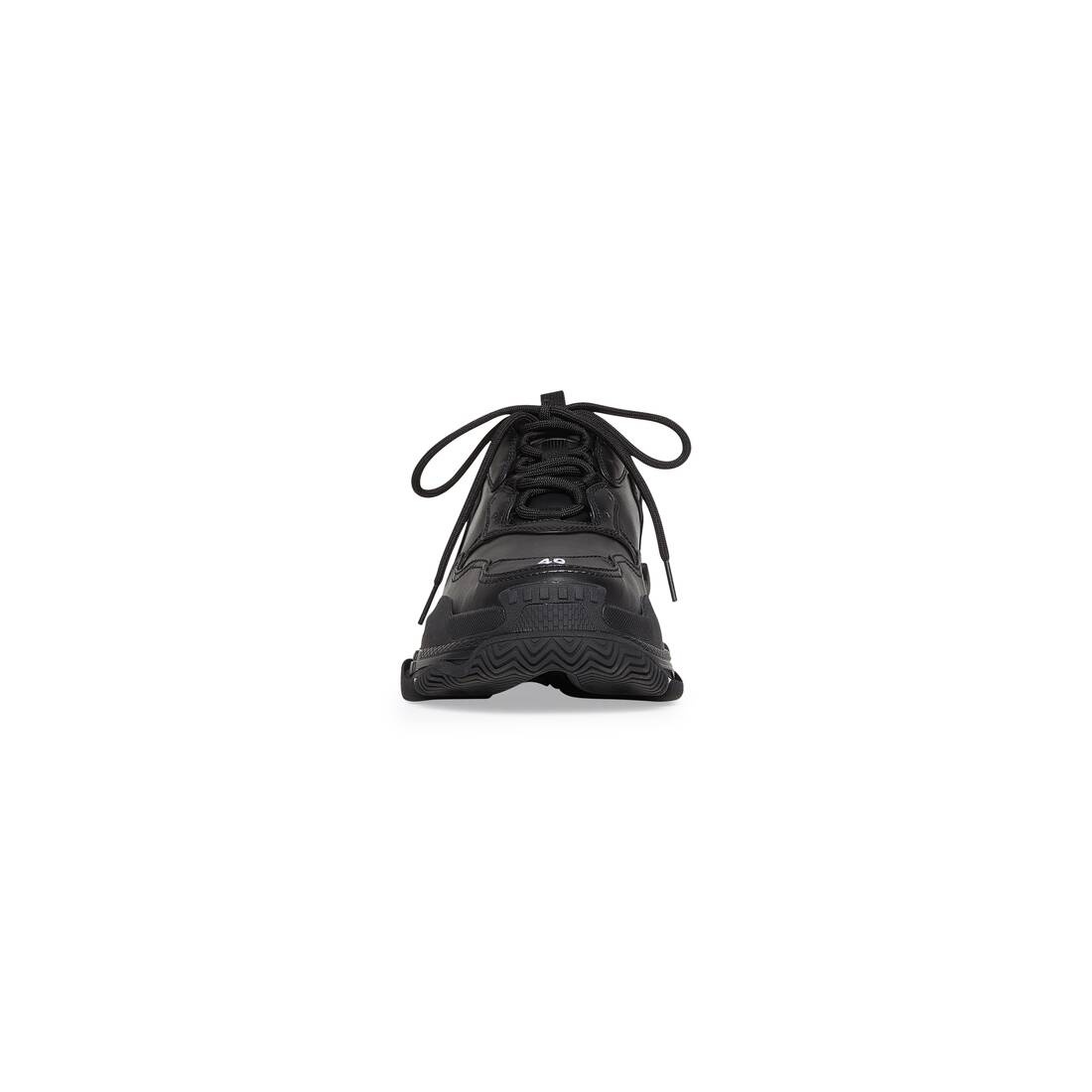 Men's Triple S Sneaker in Black - 3