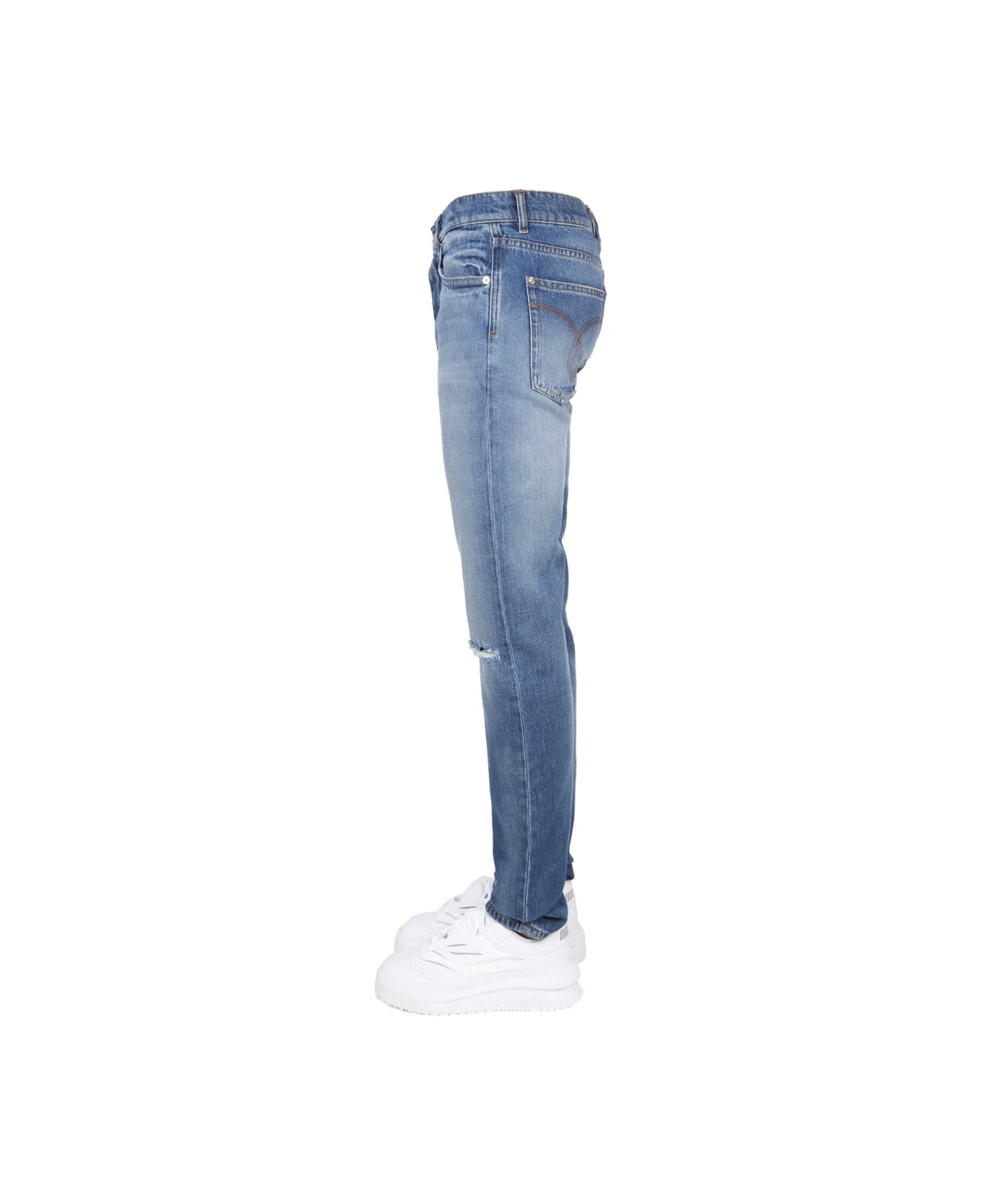 Jeans Con Patch Logo - 3