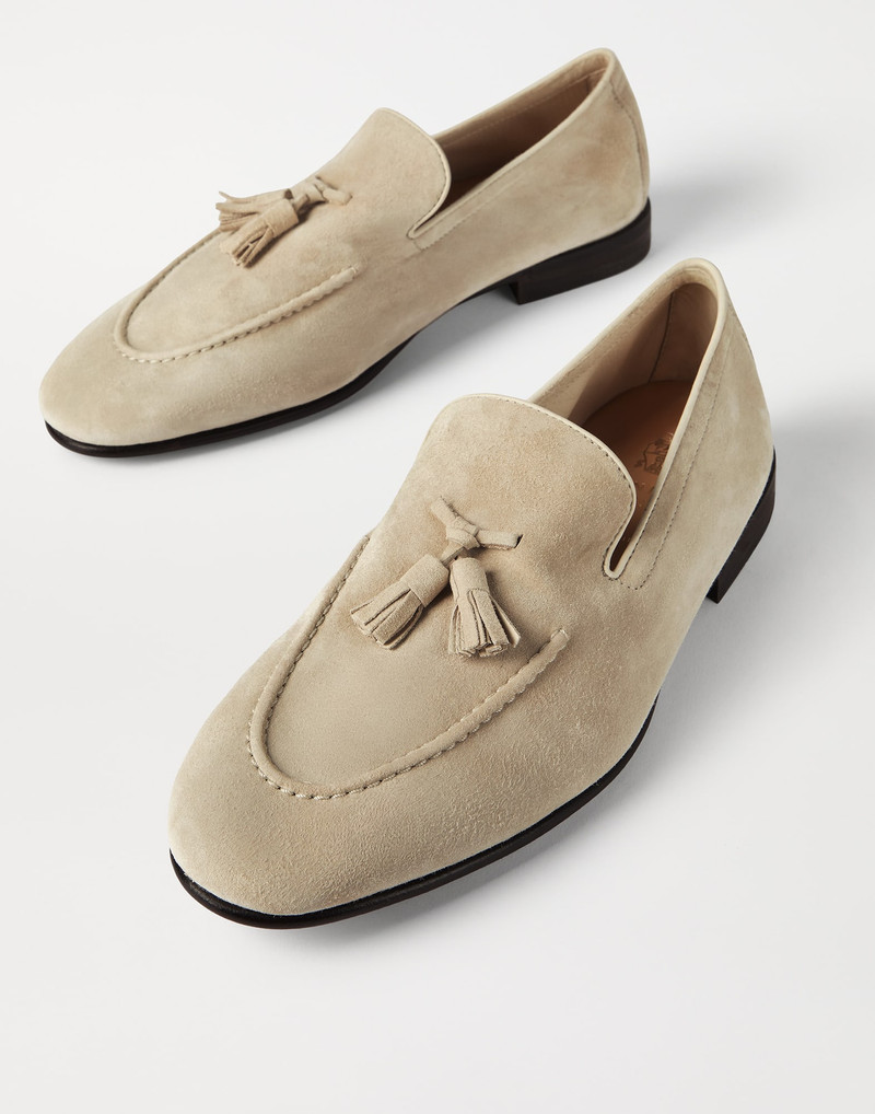 Suede soft loafers with tassels 4