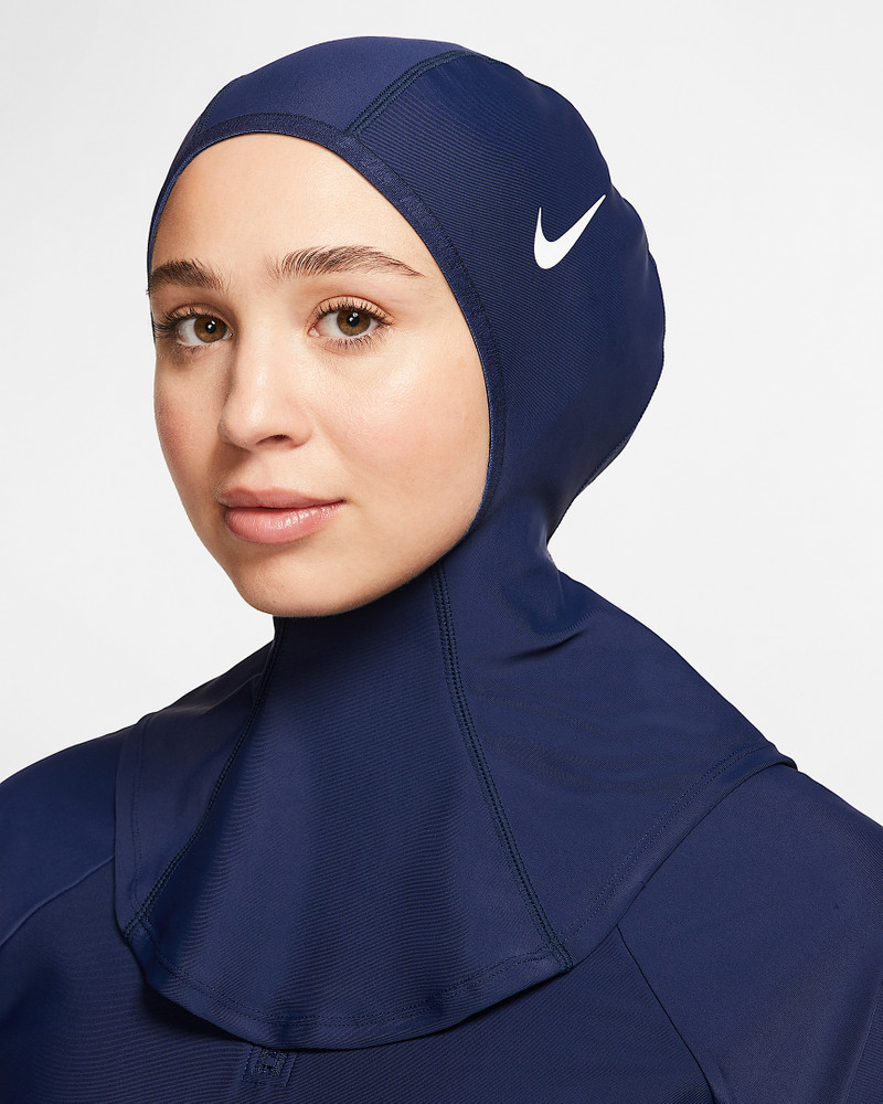 Nike Victory Women's Swim Hijab 1
