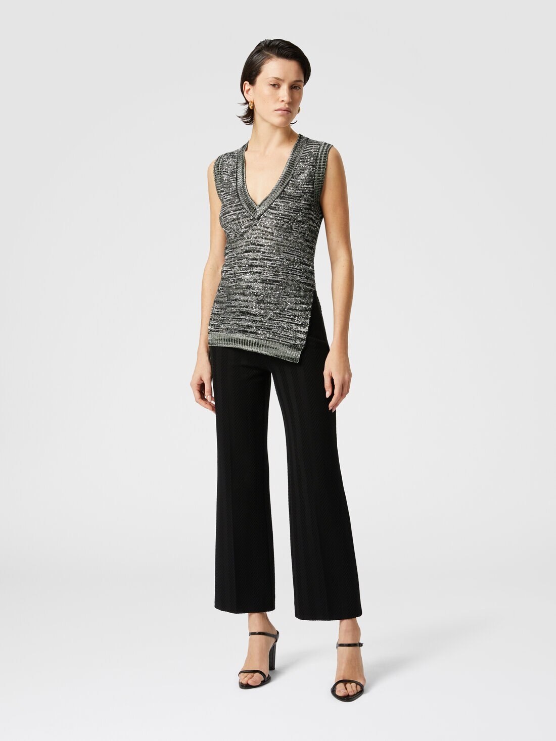 Sleeveless top in slub knit with sequins and V-neck - 2