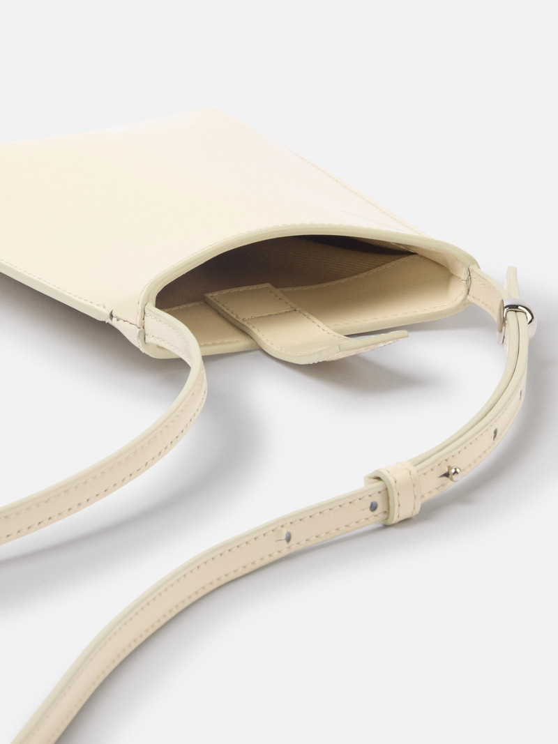 The Bisou phone pouch 6