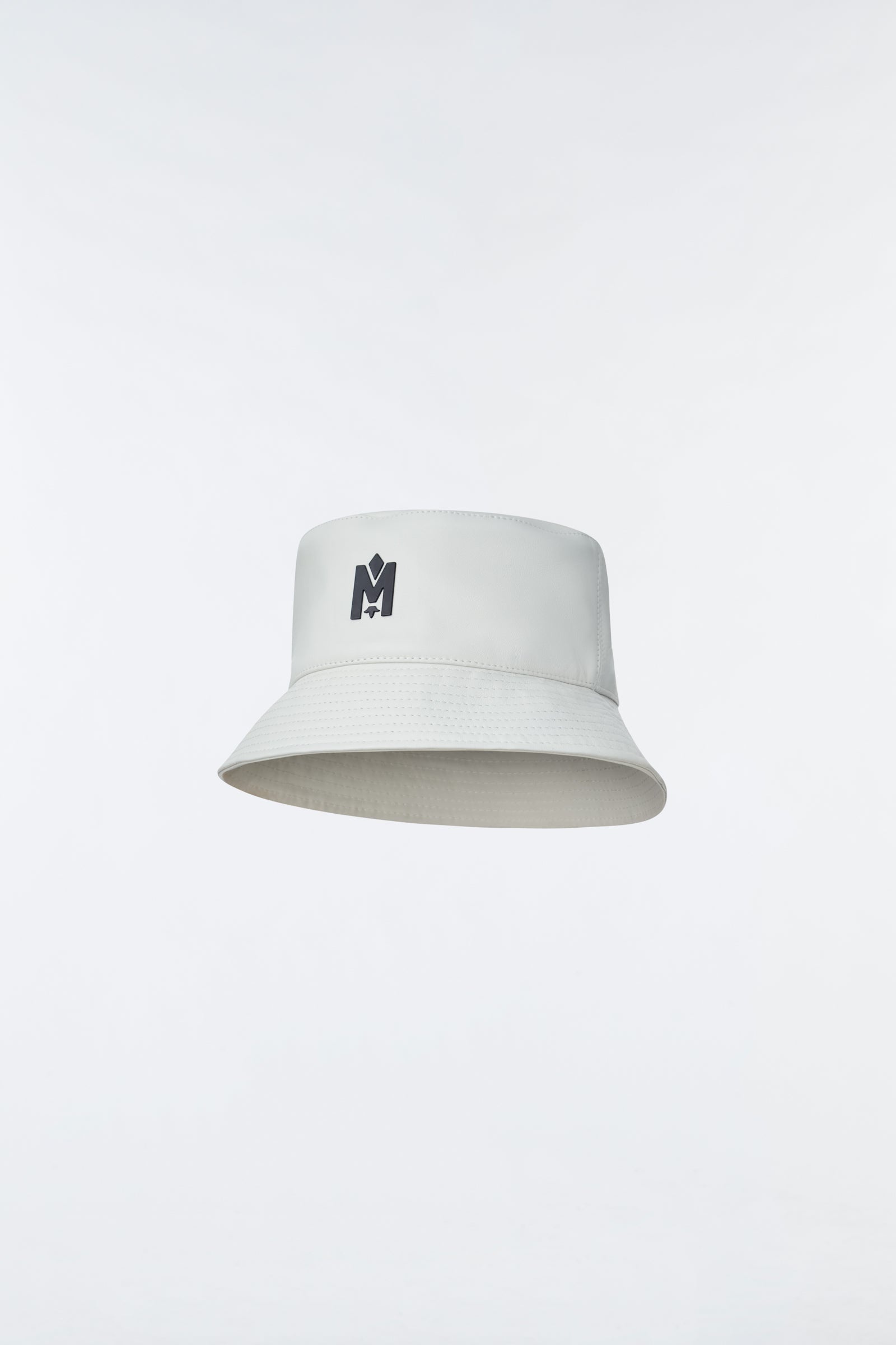 BENNET Leather bucket hat with metal logo - 1