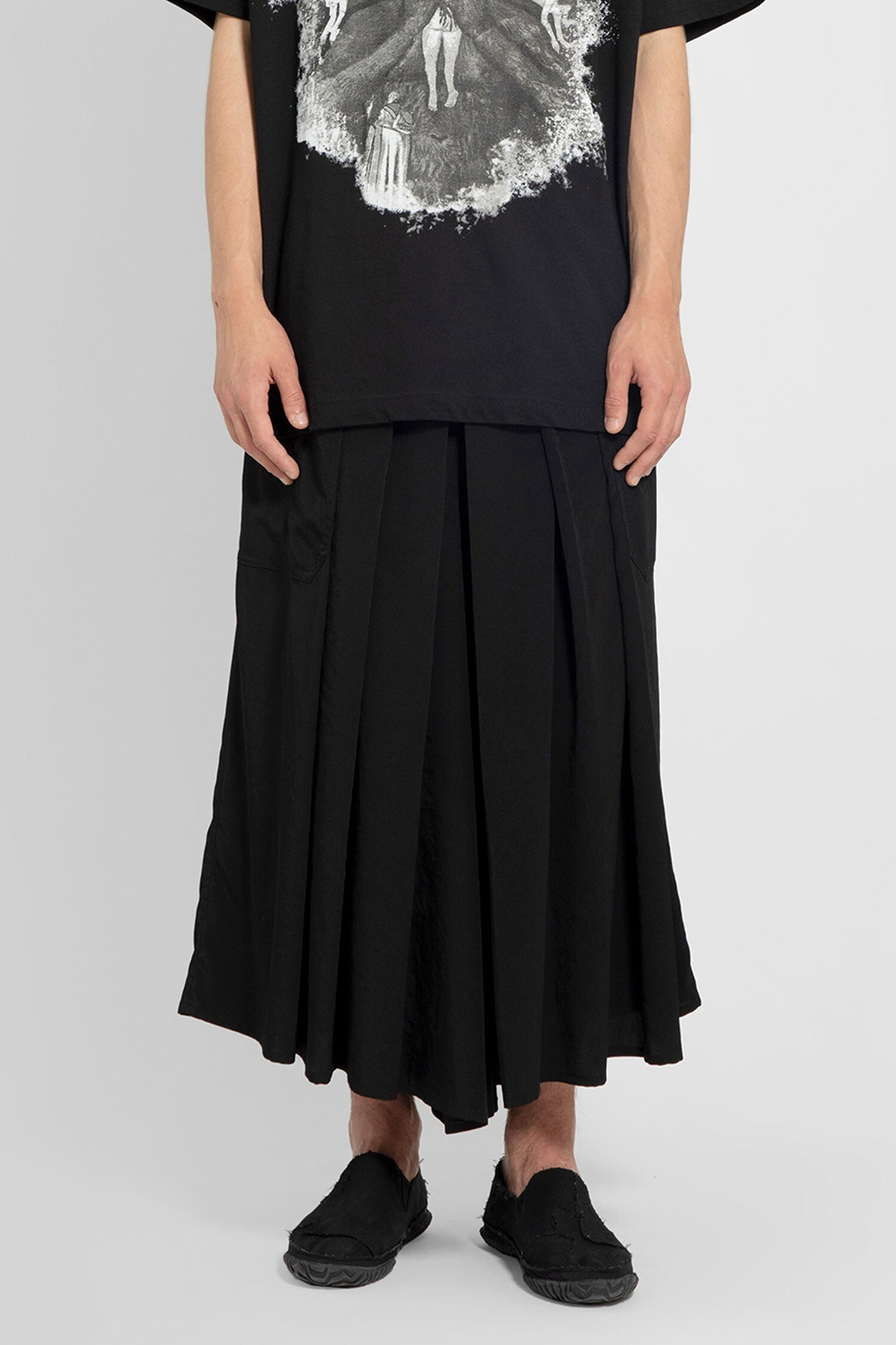 YOHJI YAMAMOTO MAN BLACK TROUSERS - 1