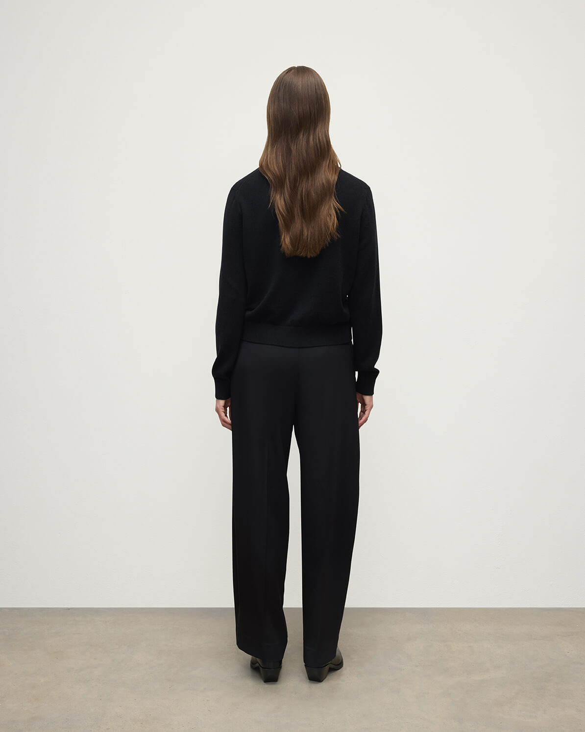 Classic Cashmere Black V Neck Jumper - 4