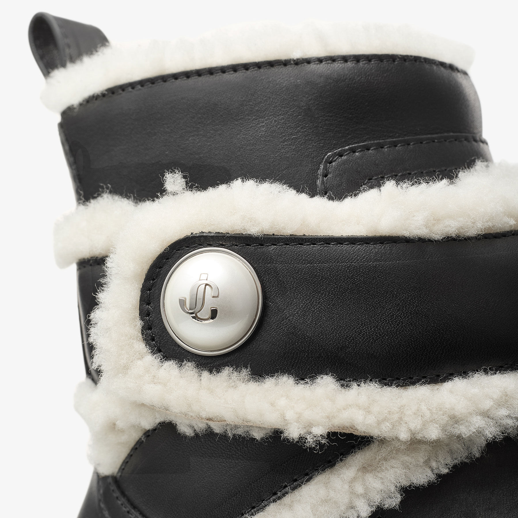 Meena Flat
Black Shiny Calf Leather Ankle Boots with Shearling - 3