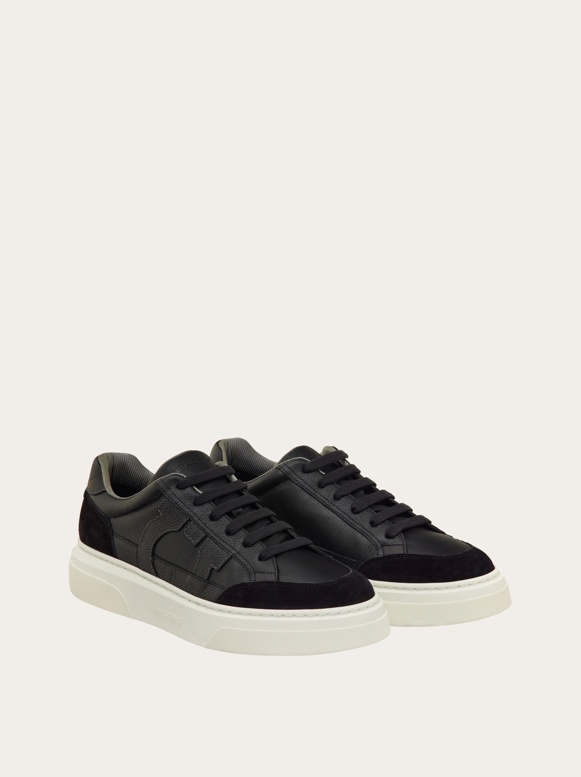 Low top sneaker with Gancini ornament - 5