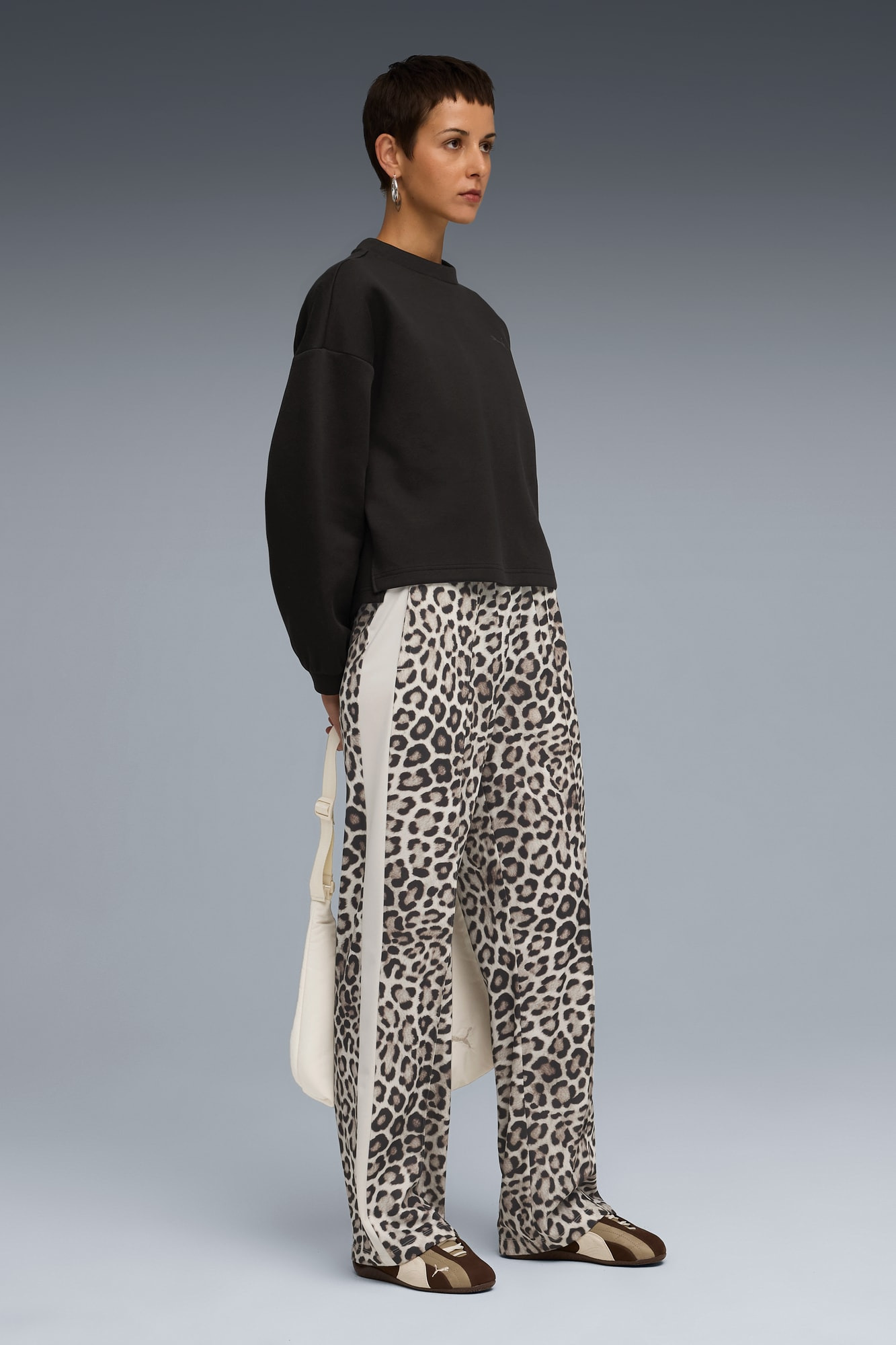 T7 LEO LUXE Women's All-Over Print Straight Pants - 5
