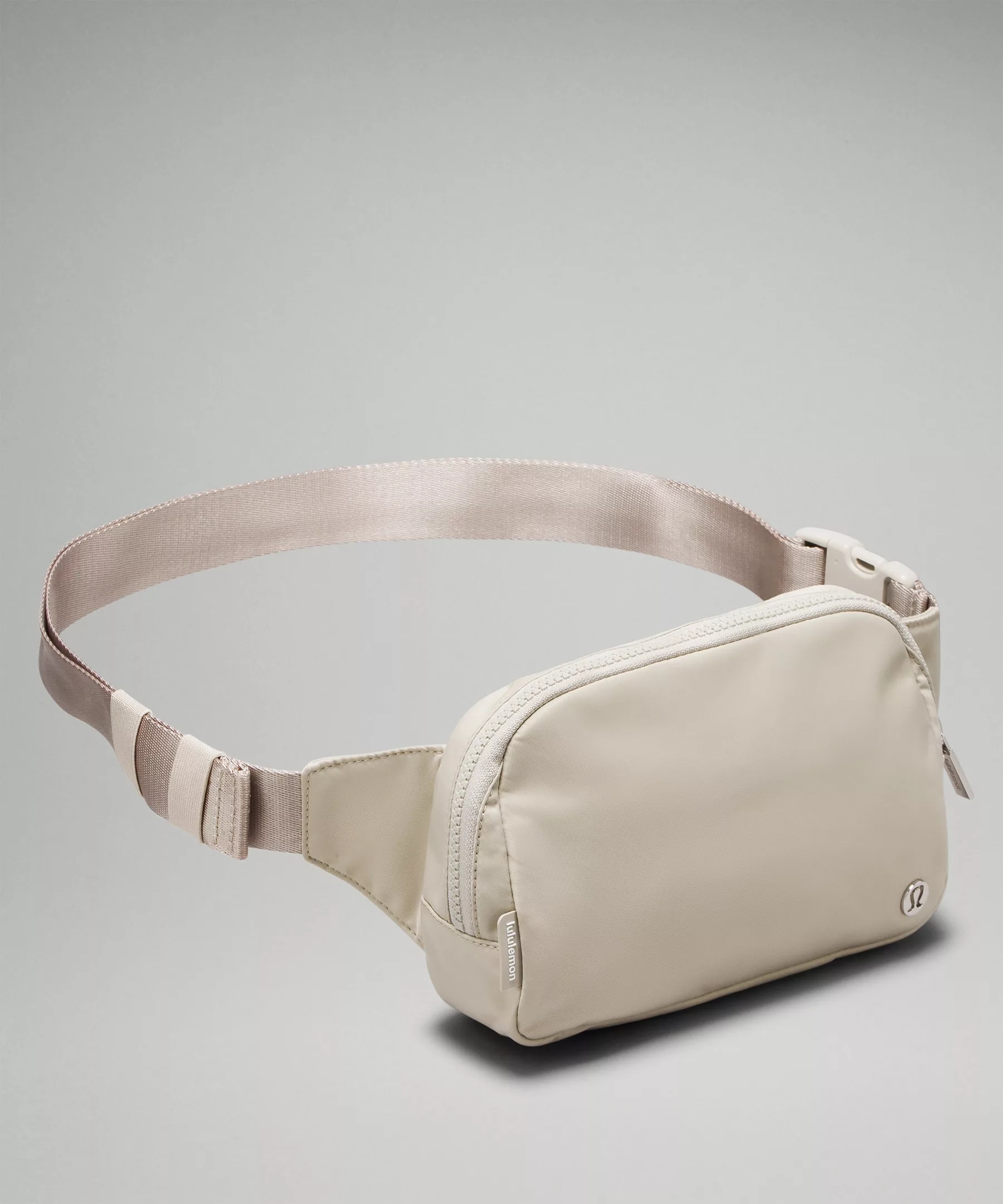 Everywhere Belt Bag Large with Long Strap 2L - 4