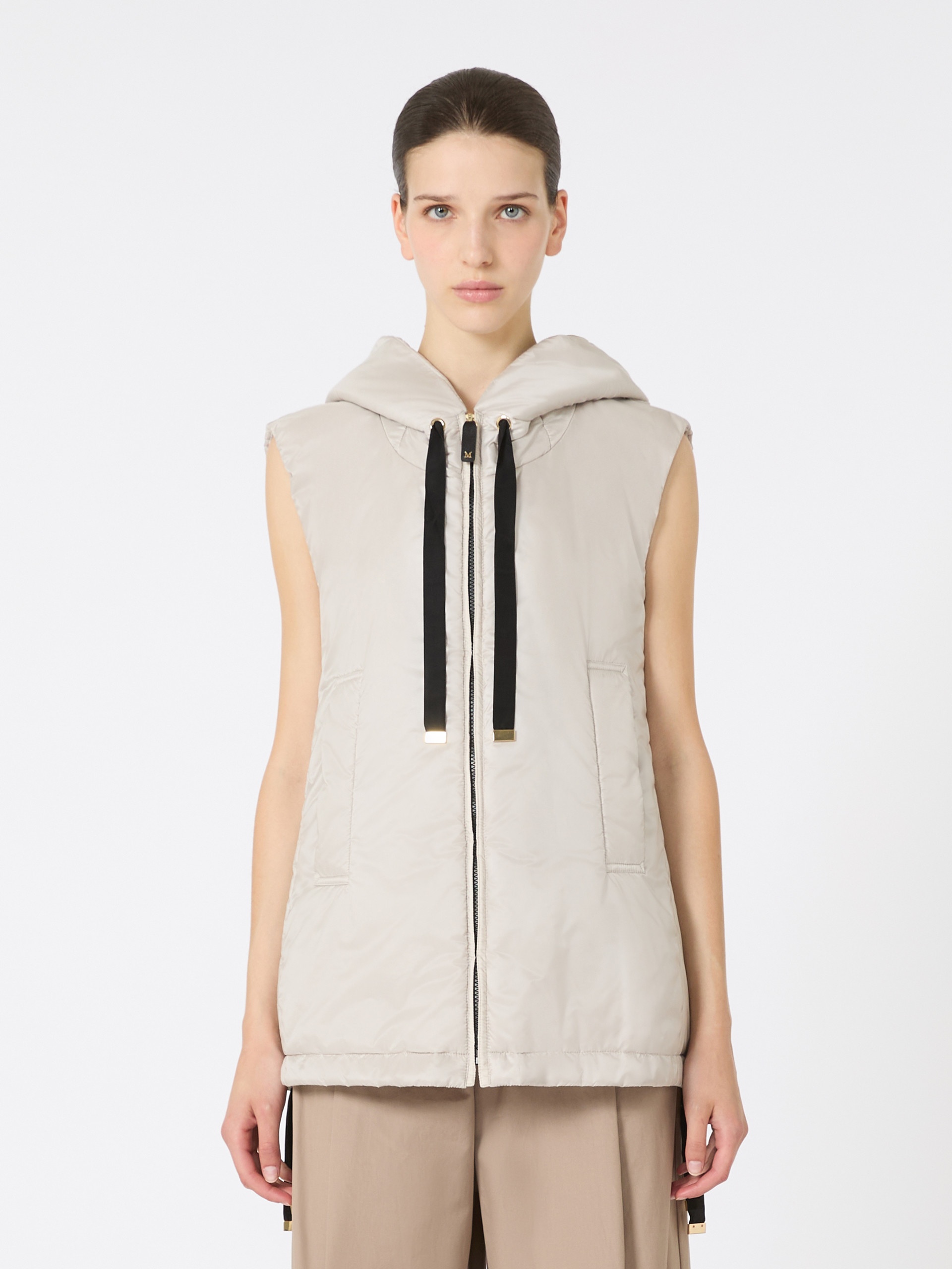 GREENGO Padded, hooded gilet in water-repellent canvas - 3