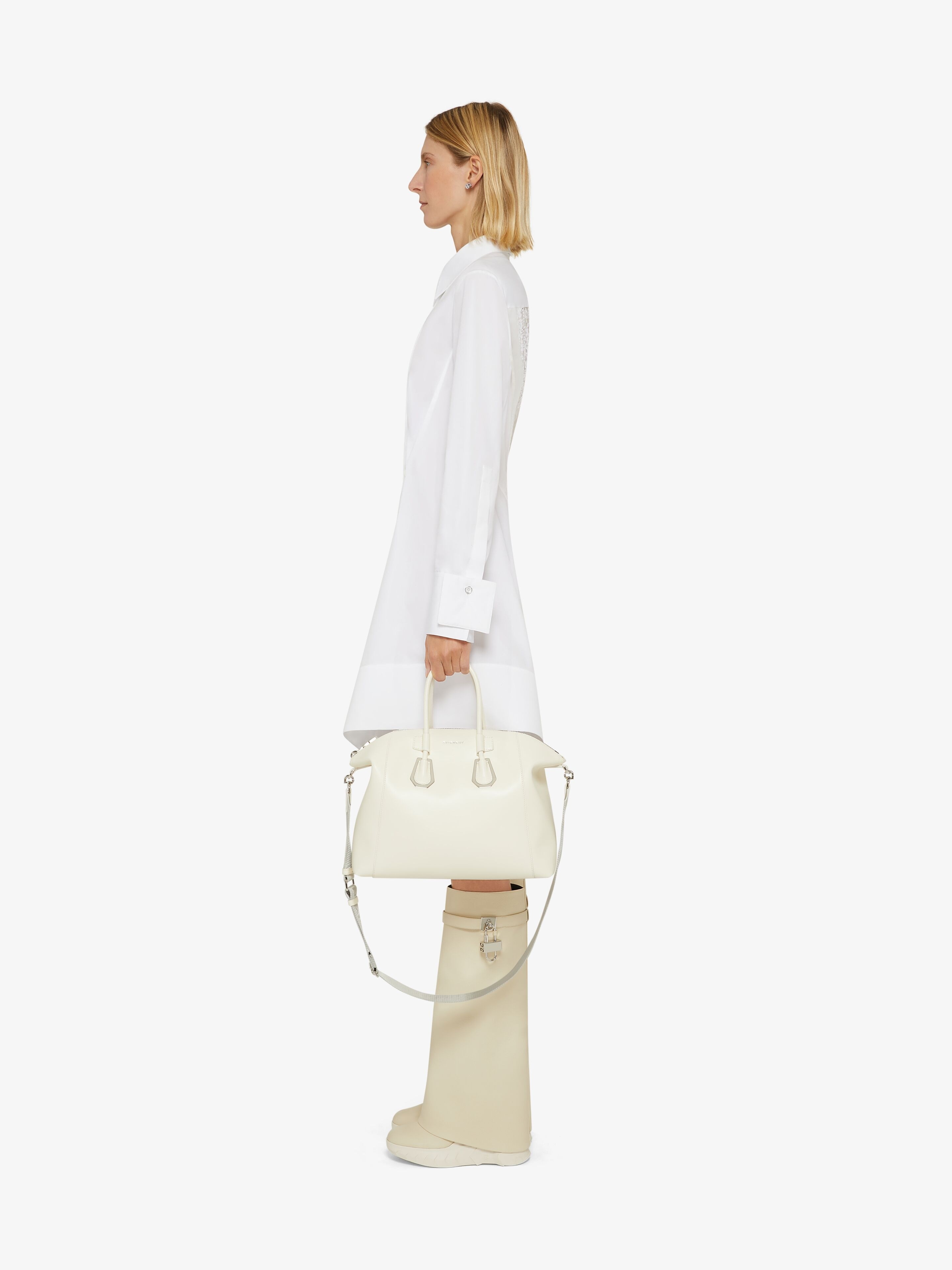 SMALL ANTIGONA SPORT BAG IN LEATHER WITH METALLIC DETAILS - 2