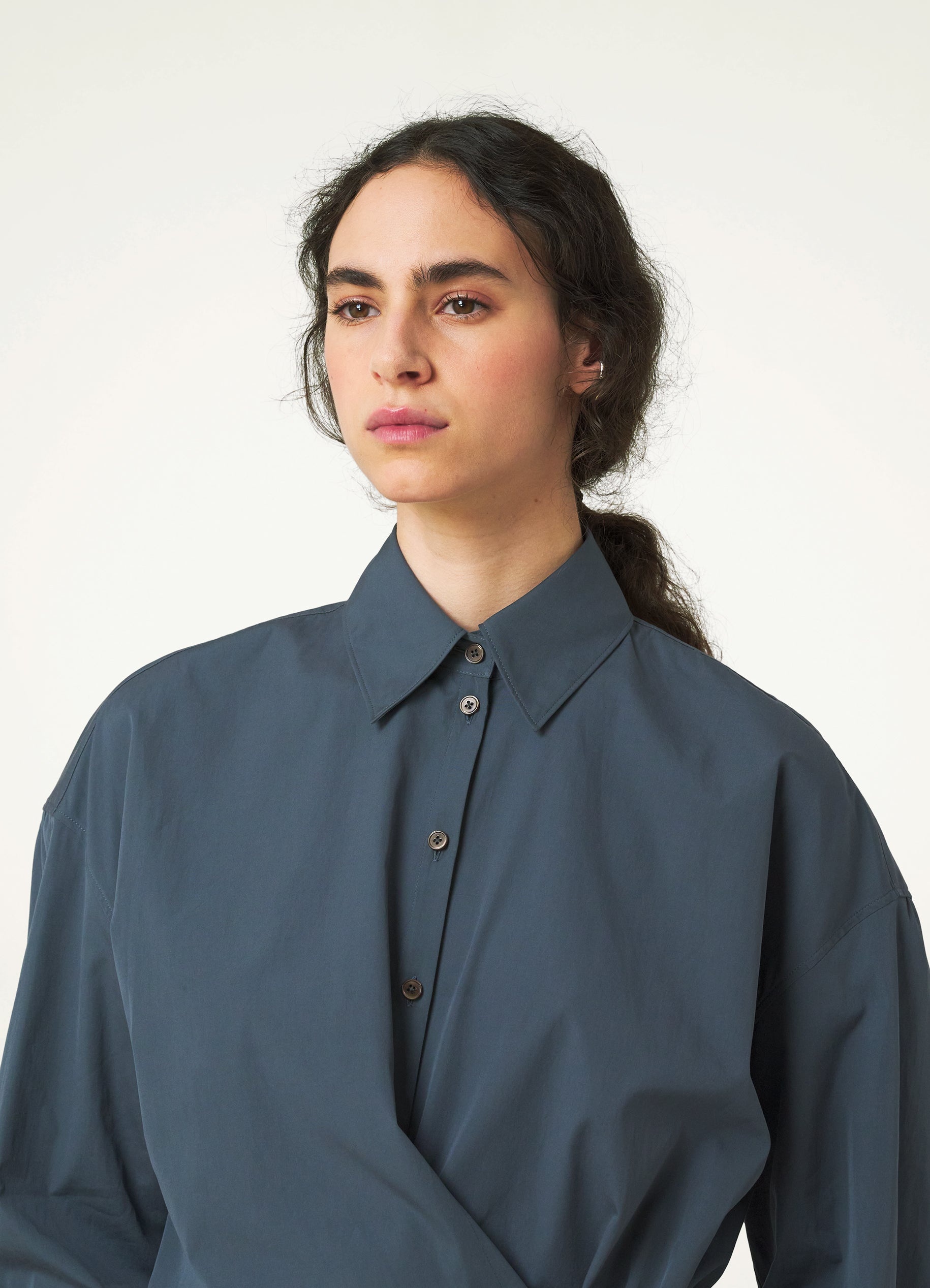 STRAIGHT COLLAR TWISTED SHIRT - 4