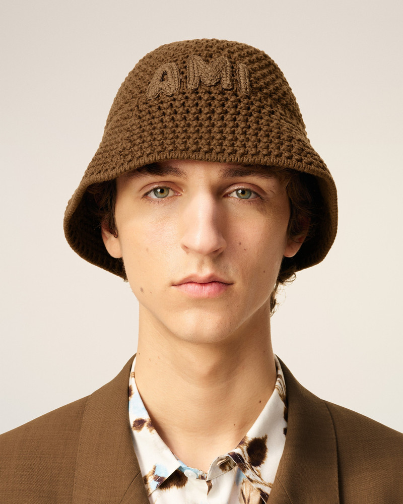 AMI Paris BROWN COTTON KNITTED AMI PATCH BUCKET HAT outlook
