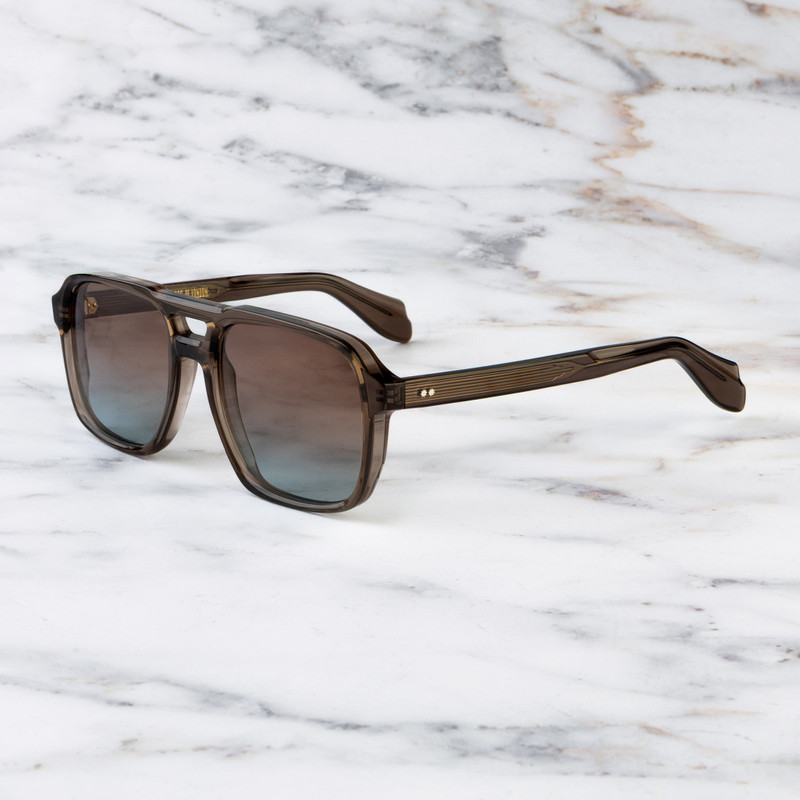 CUTLER AND GROSS 1394 AVIATOR SUNGLASSES outlook