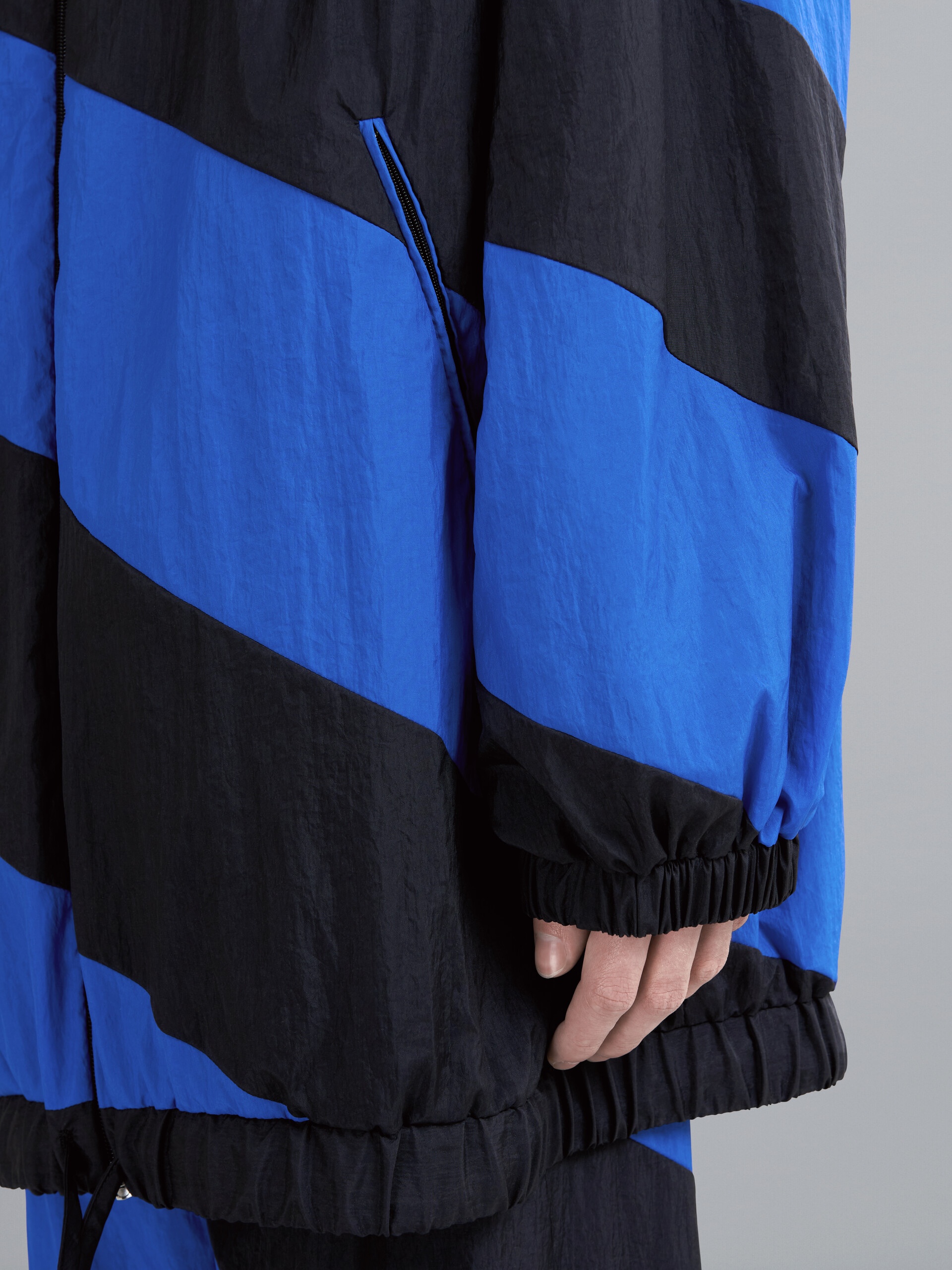 LIGHTWEIGHT CRINKLED NYLON WINDBREAKER - 5
