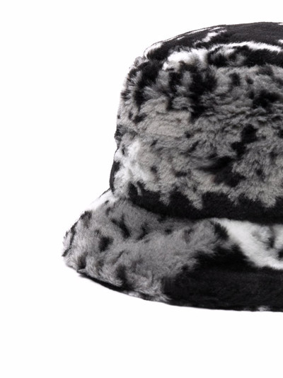 Carhartt faux-fur bucket hat outlook