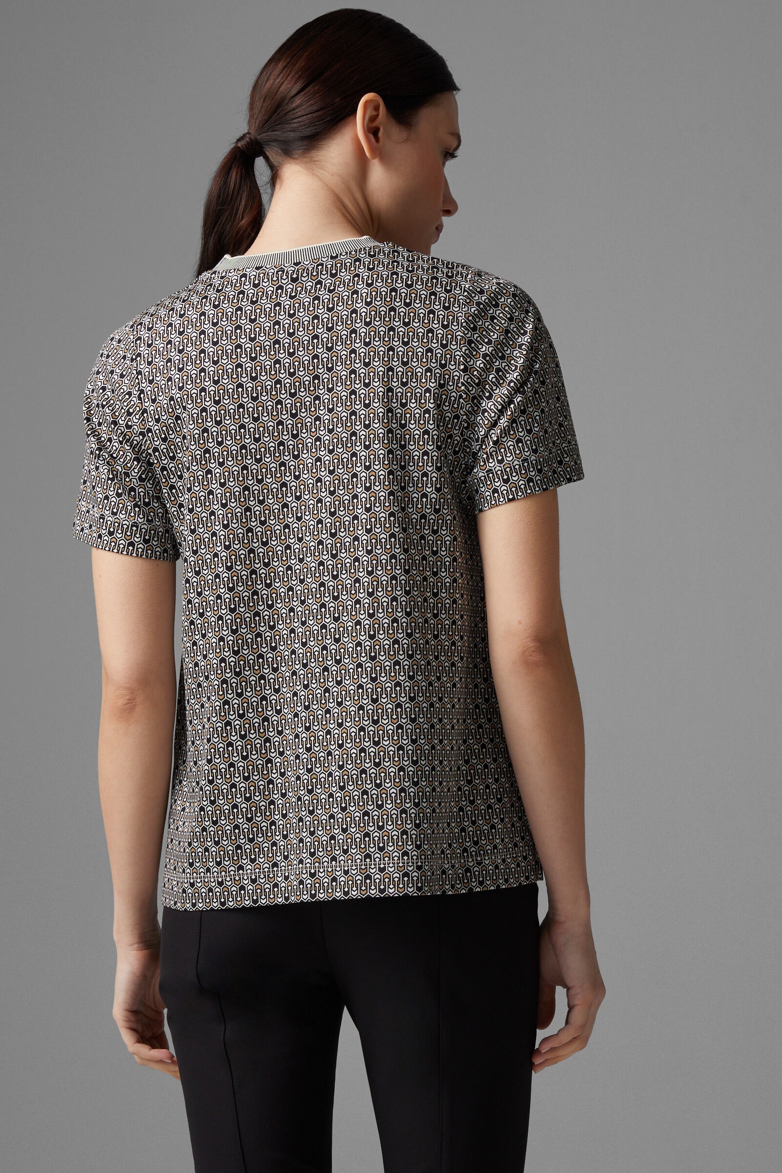 Karlie T-shirt in Black/White - 3