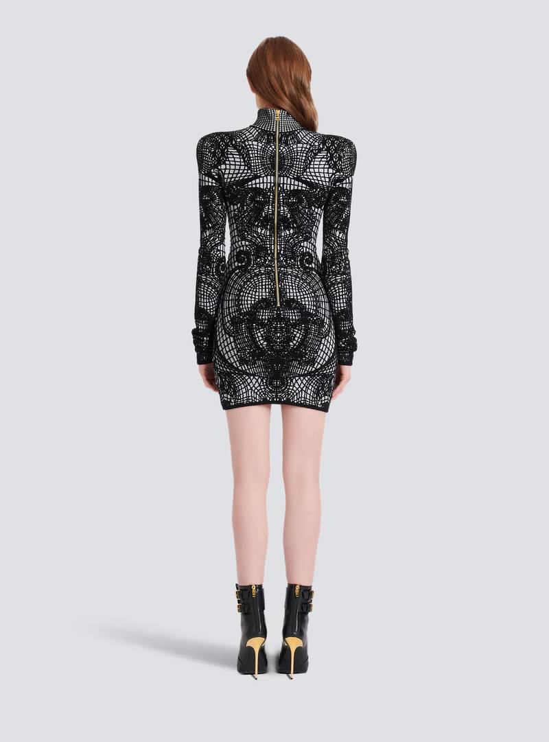Short velvet dress 4