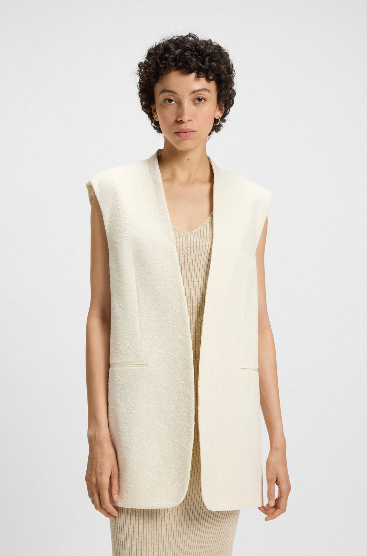 RELAXED-FIT SLEEVELESS BLAZER IN ITALIAN BOUCLÉ - 2