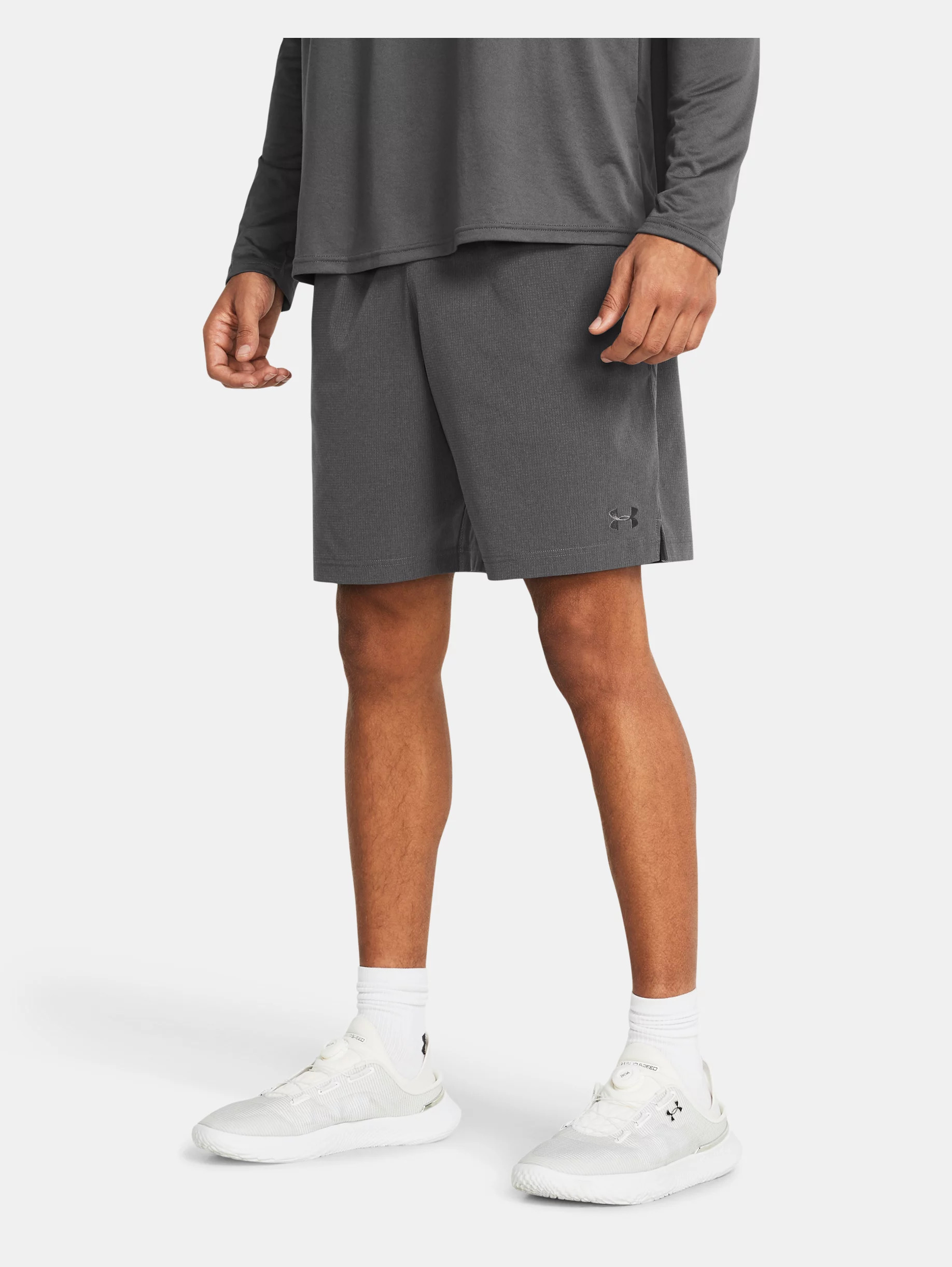 Men's UA Motivate Vented Shorts - 2