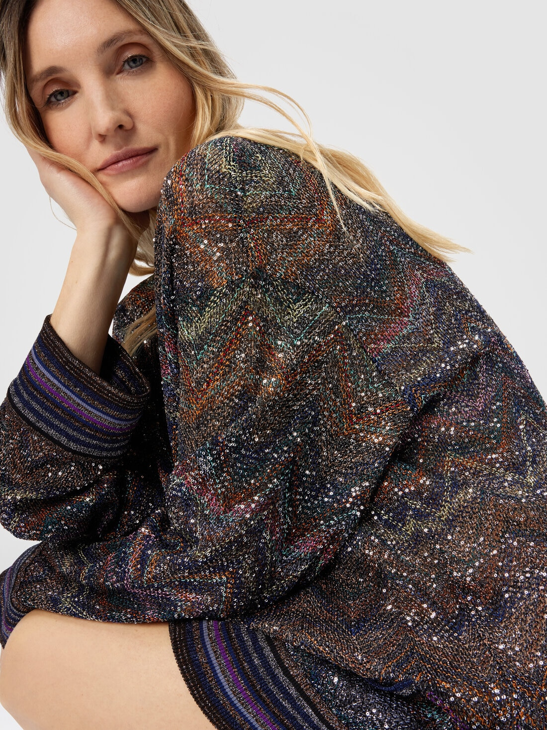 Oversized V-Neck Cardigan with Zigzag Pattern - 5