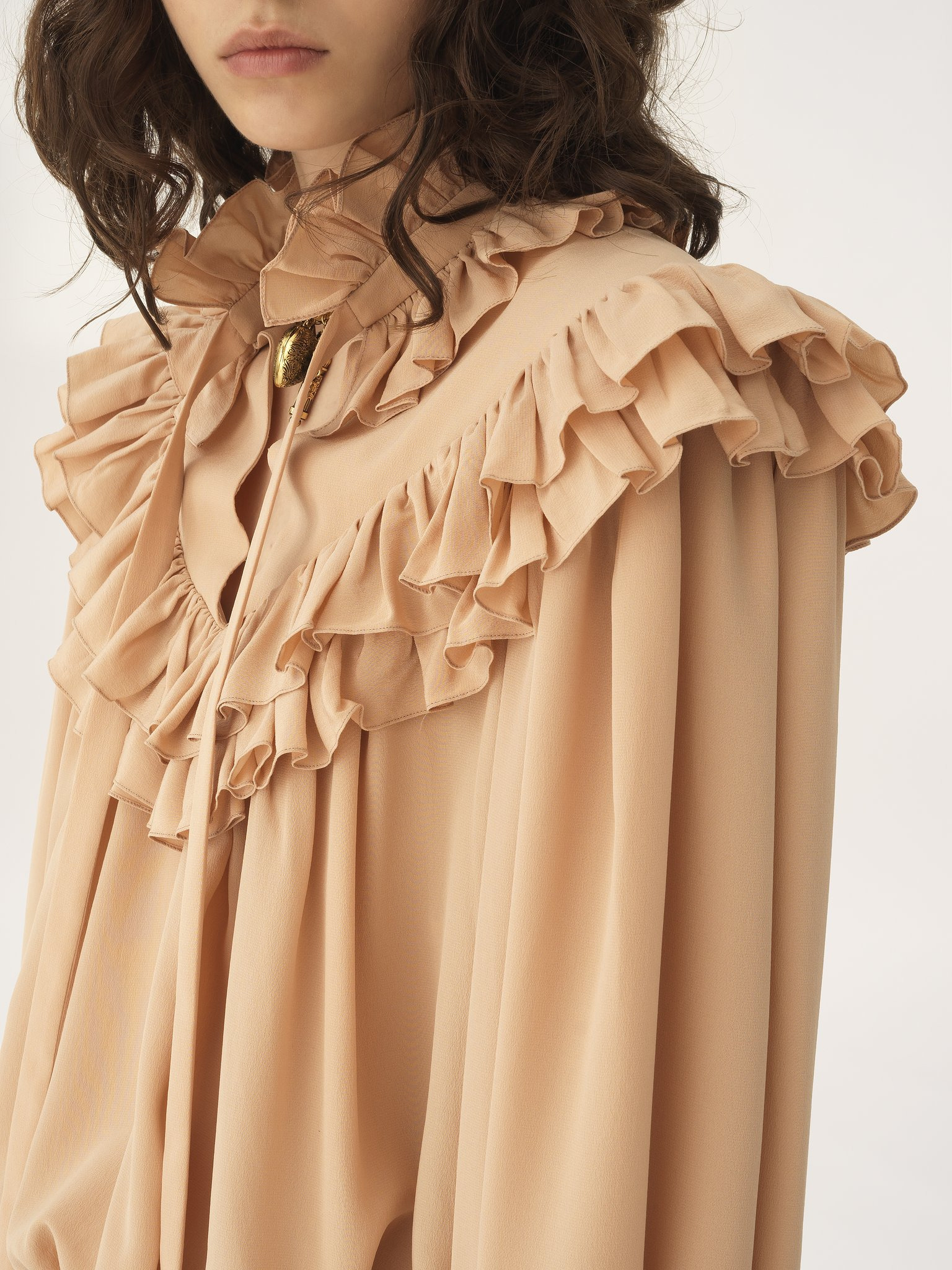 OVERSIZED RUFFLE TOP IN CRÊPE DE CHINE - 8
