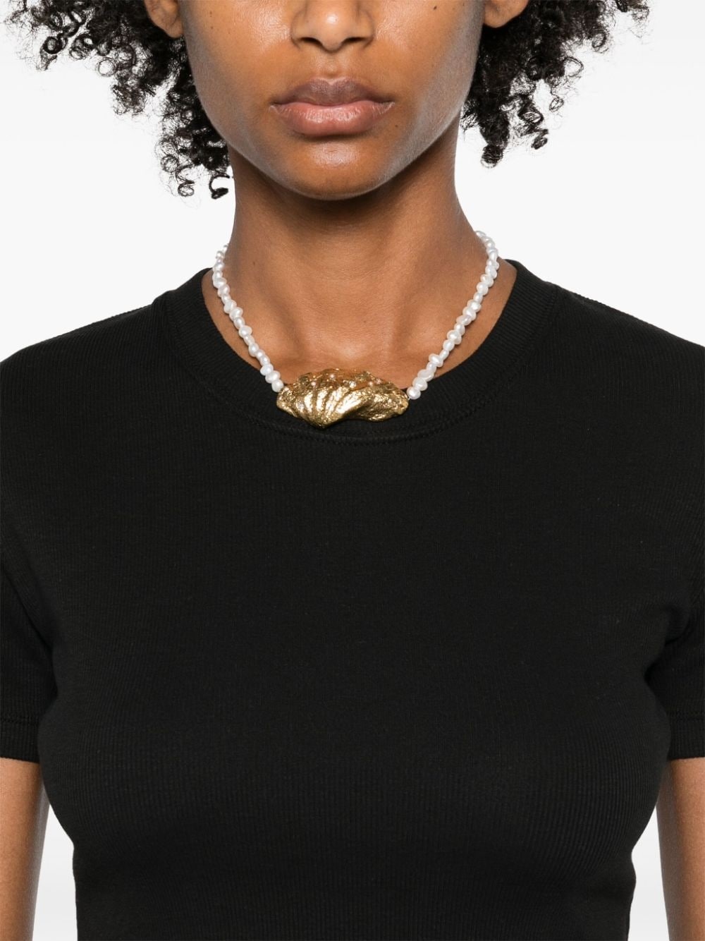 logo-embroidered cropped T-shirt - 5
