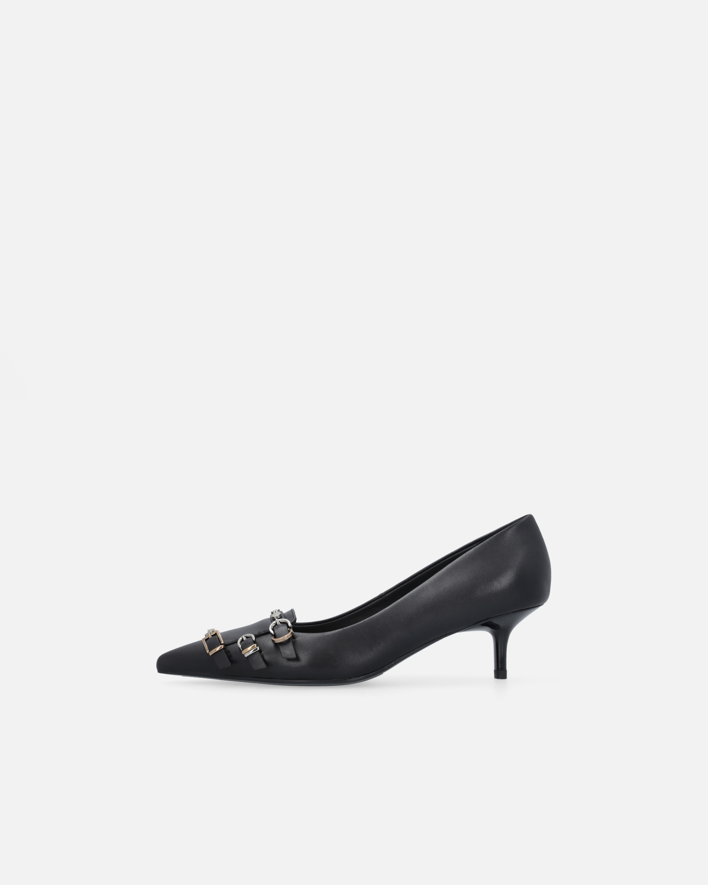 LOW LEATHER PUMPS WITH STRAPS AND STUDS - 5